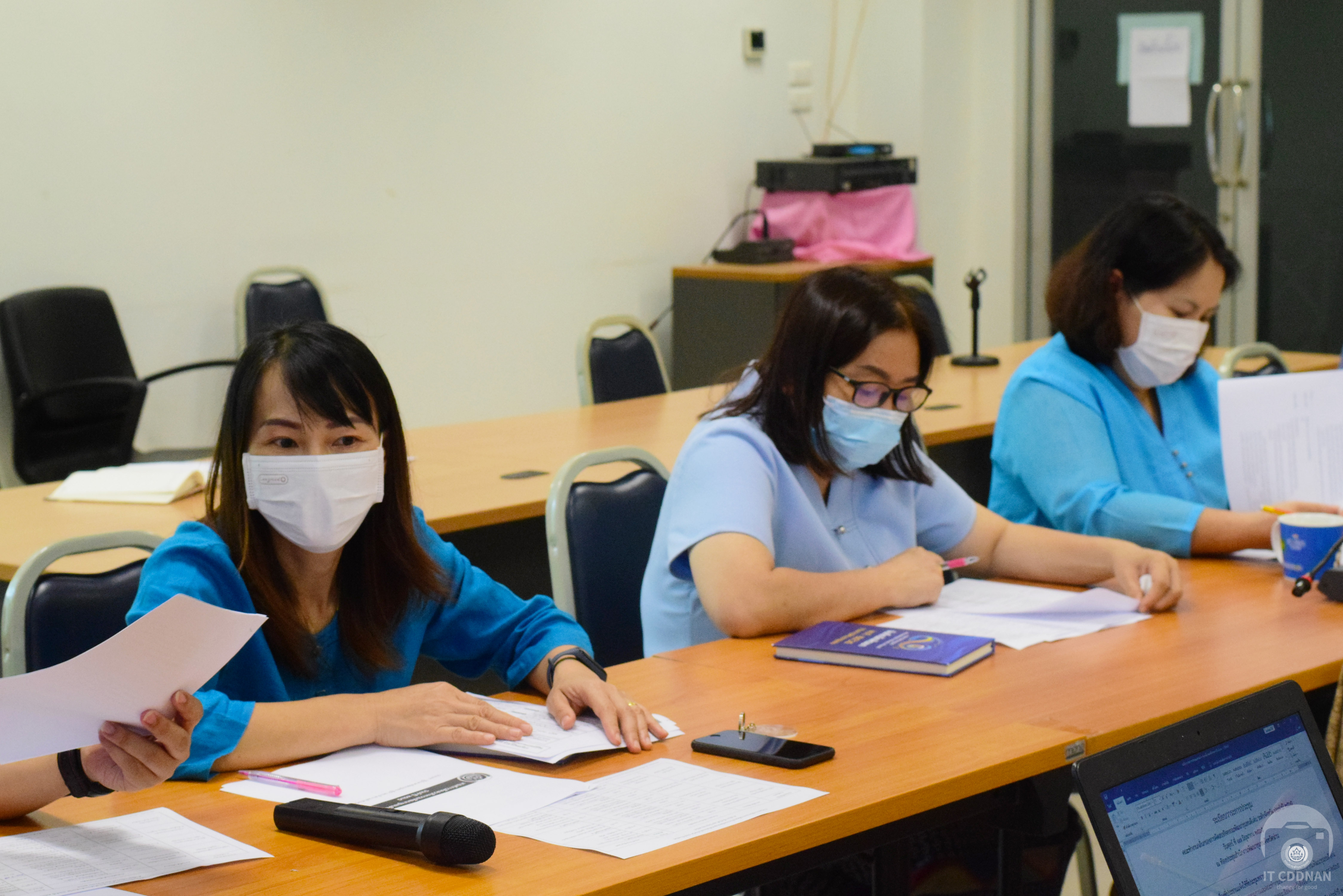 พช.น่าน ประชุมคณะทำงานกลั่นกรองการคัดสรรกิจกรรมพัฒนาชุมชนดีเด่น ระดับจังหวัด ประจำปี 2565