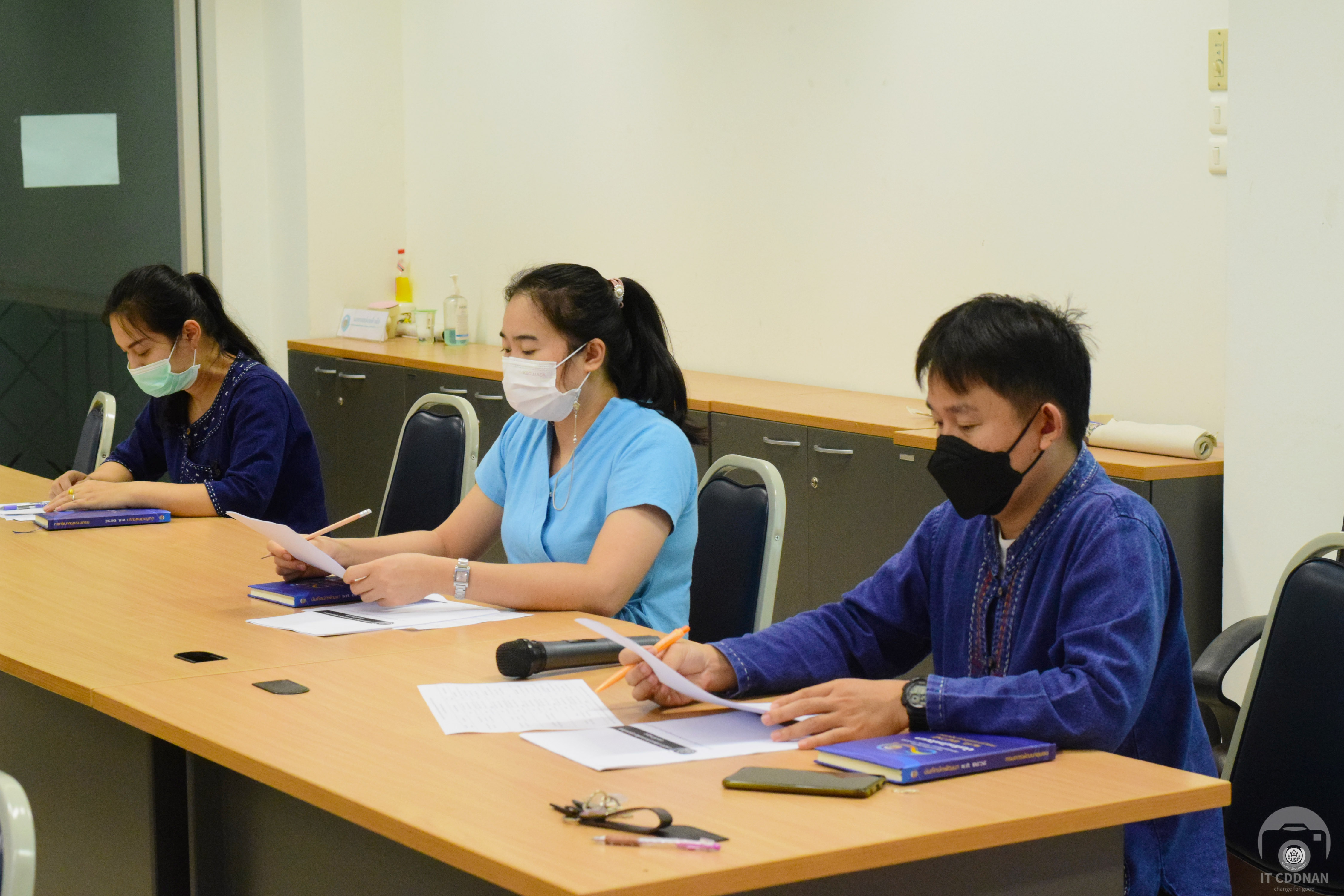 พช.น่าน ประชุมคณะทำงานกลั่นกรองการคัดสรรกิจกรรมพัฒนาชุมชนดีเด่น ระดับจังหวัด ประจำปี 2565