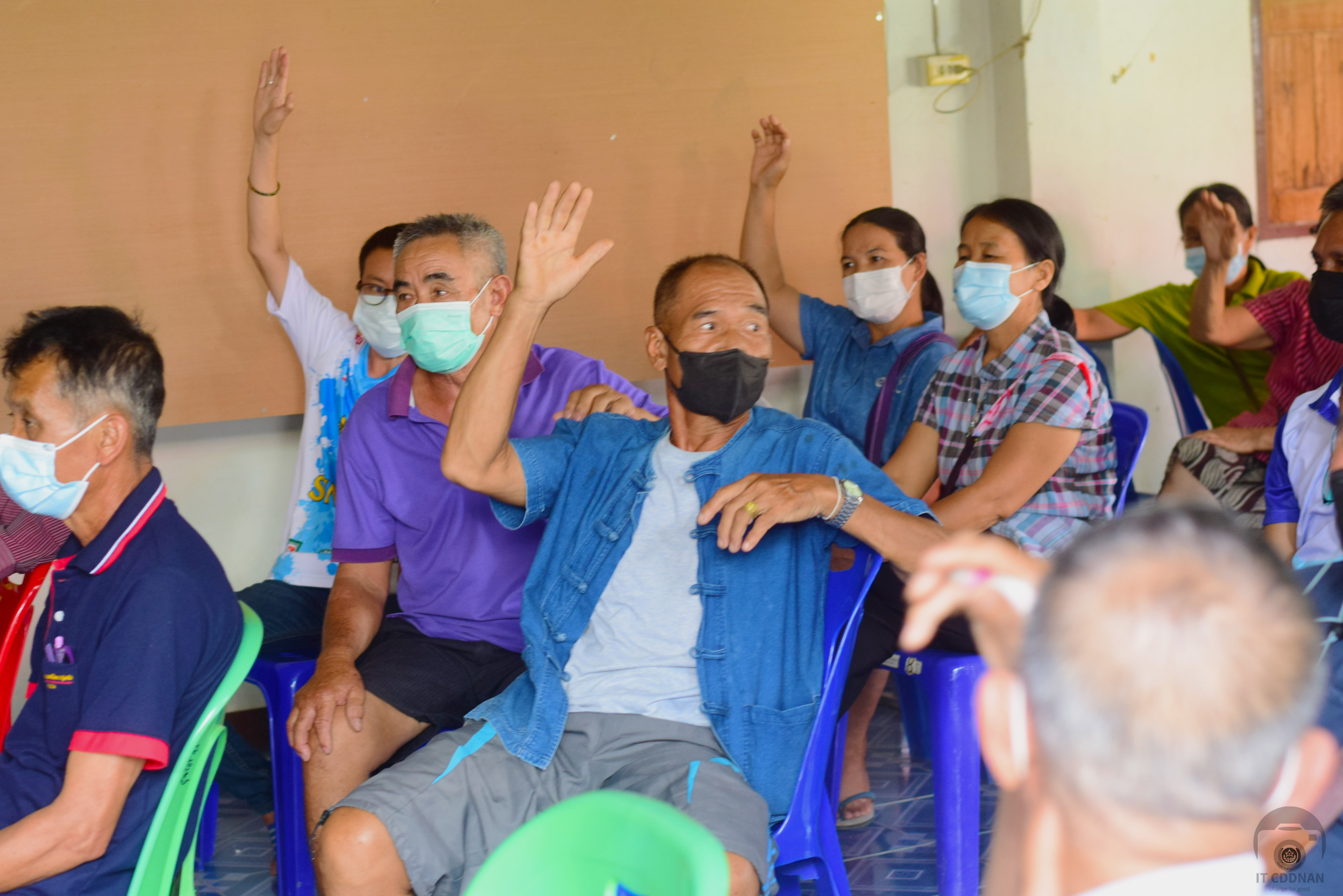 พช.น่าน ร่วมไกล่เกลี่ยประนอมข้อพิพาทศูนย์จัดการกองทุนชุมชน บ้านดอน หมู่ที่ 5 ตำบลสวด อำเภอบ้านหลวง