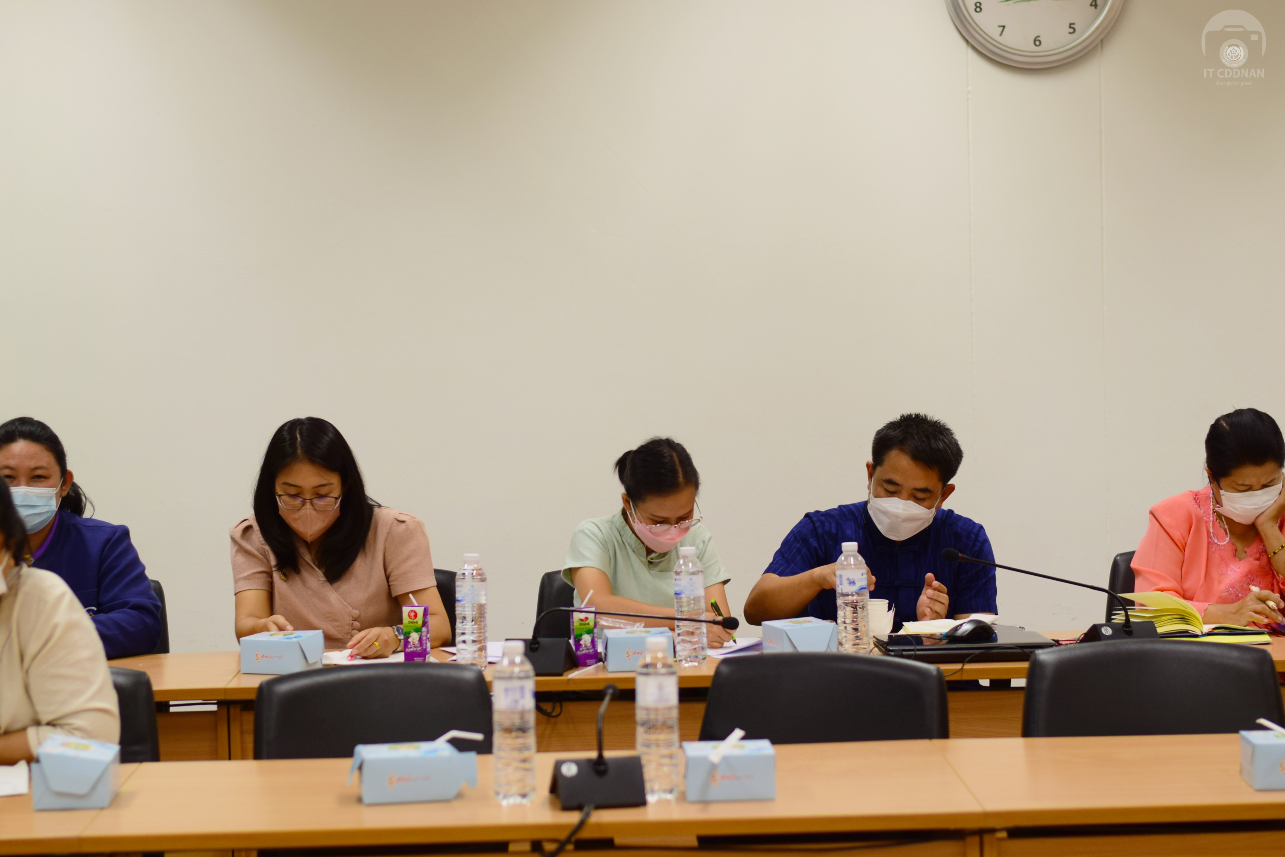 พช.น่าน ฝึกอบรมให้ความรู้การจัดตั้งกลุ่มออมทรัพย์เพื่อการผลิตแก่พัฒนากร ในสังกัดสำนักงานพัฒนาชุมชนจังหวัดน่าน