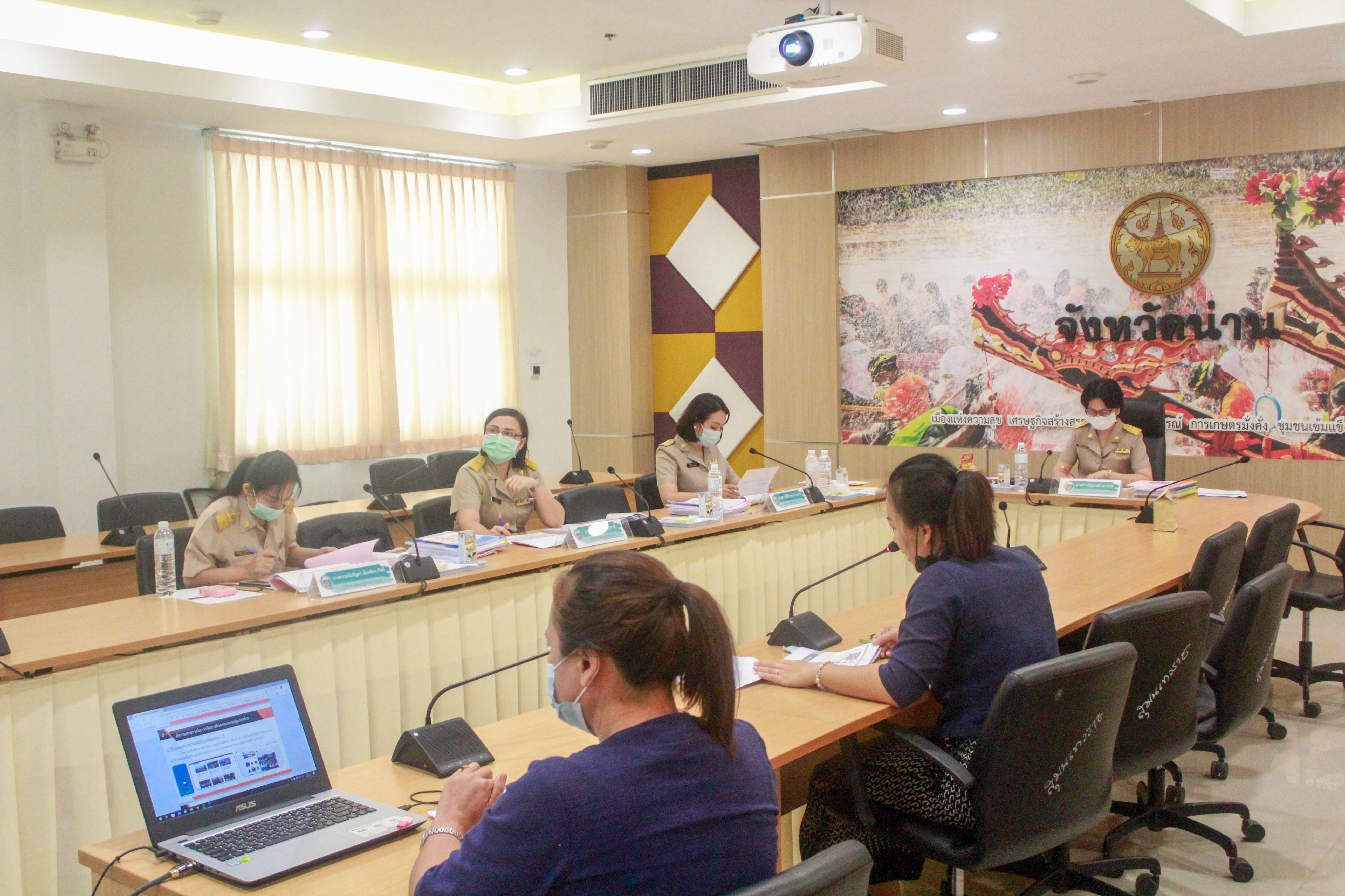 พช.น่าน ดำเนินการพิจารณากลั่นกรองการคัดสรรกิจกรรมพัฒนาชุมชนดีเด่น ระดับจังหวัด ประจำปี 2565