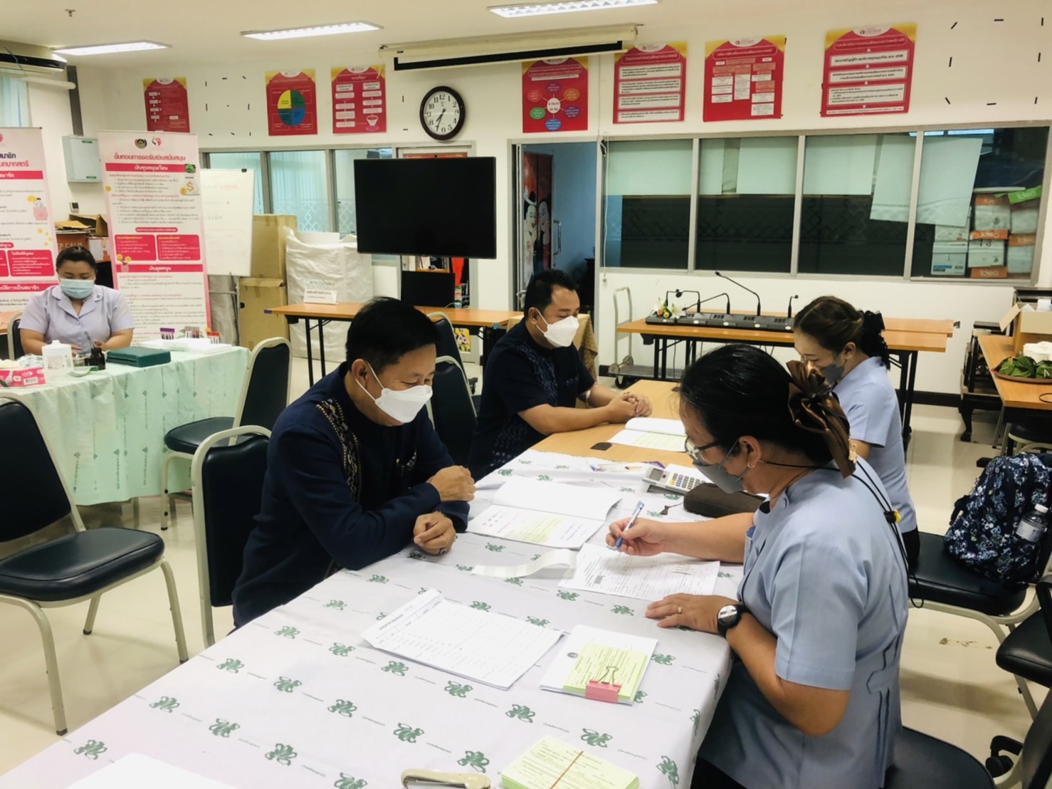 พช.น่าน ดำเนินกิจกรรมตรวจสุขภาพประจำปี 2565 ให้กับข้าราชการสังกัดสำนักงานพัฒนาชุมชนจังหวัดน่าน