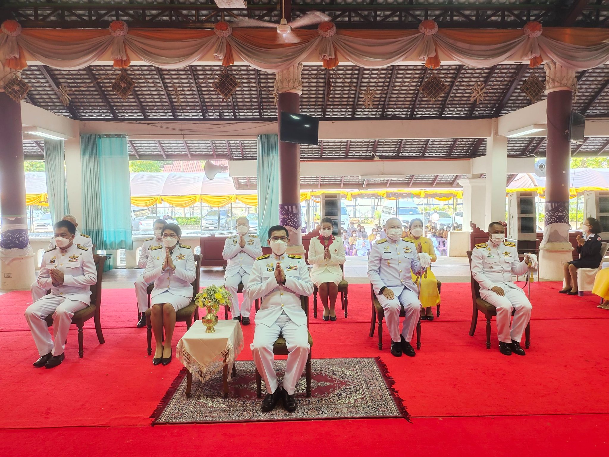 จังหวัดน่าน จัดกิจกรรมวันเฉลิมพระชนมพรรษา พิธีทำบุญตักบาตร ถวายเป็นพระราชกุศล เนื่องในโอกาสวันเฉลิมพระชนมพรรษา 70 พรรษา พระบาทสมเด็จพระเจ้าอยู่หัว 28 กรกฎาคม 2565