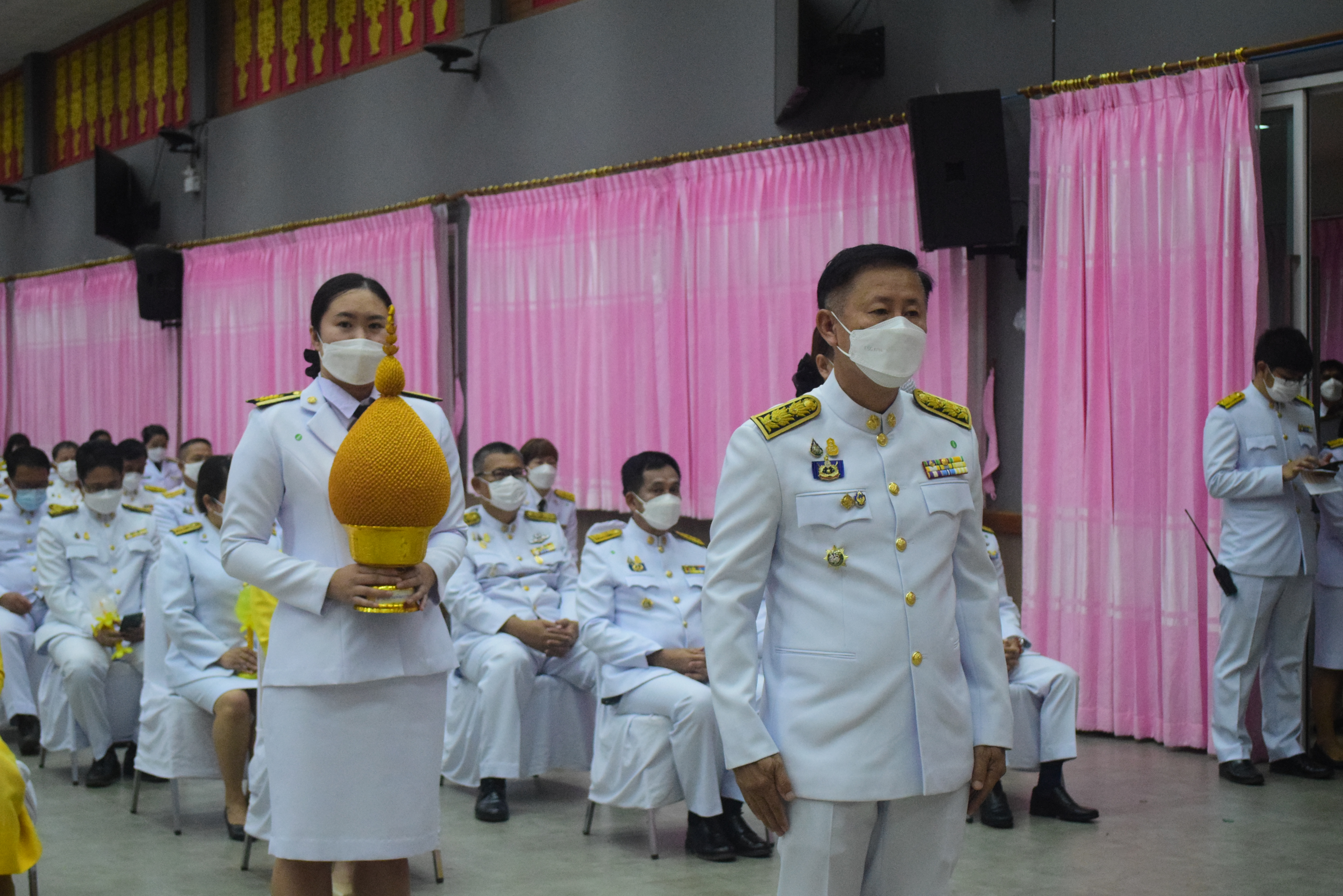 พช.น่าน ร่วมพิธีถวายเครื่องราชสักการะและวางพานพุ่ม และพิธีจุดเทียนถวายพระพรชัยมงคลเฉลิมพระเกียรติพระบาทสมเด็จพระเจ้าอยู่หัว เนื่องในโอกาสวันเฉลิมพระชนมพรรษา 28 กรกฎาคม 2565