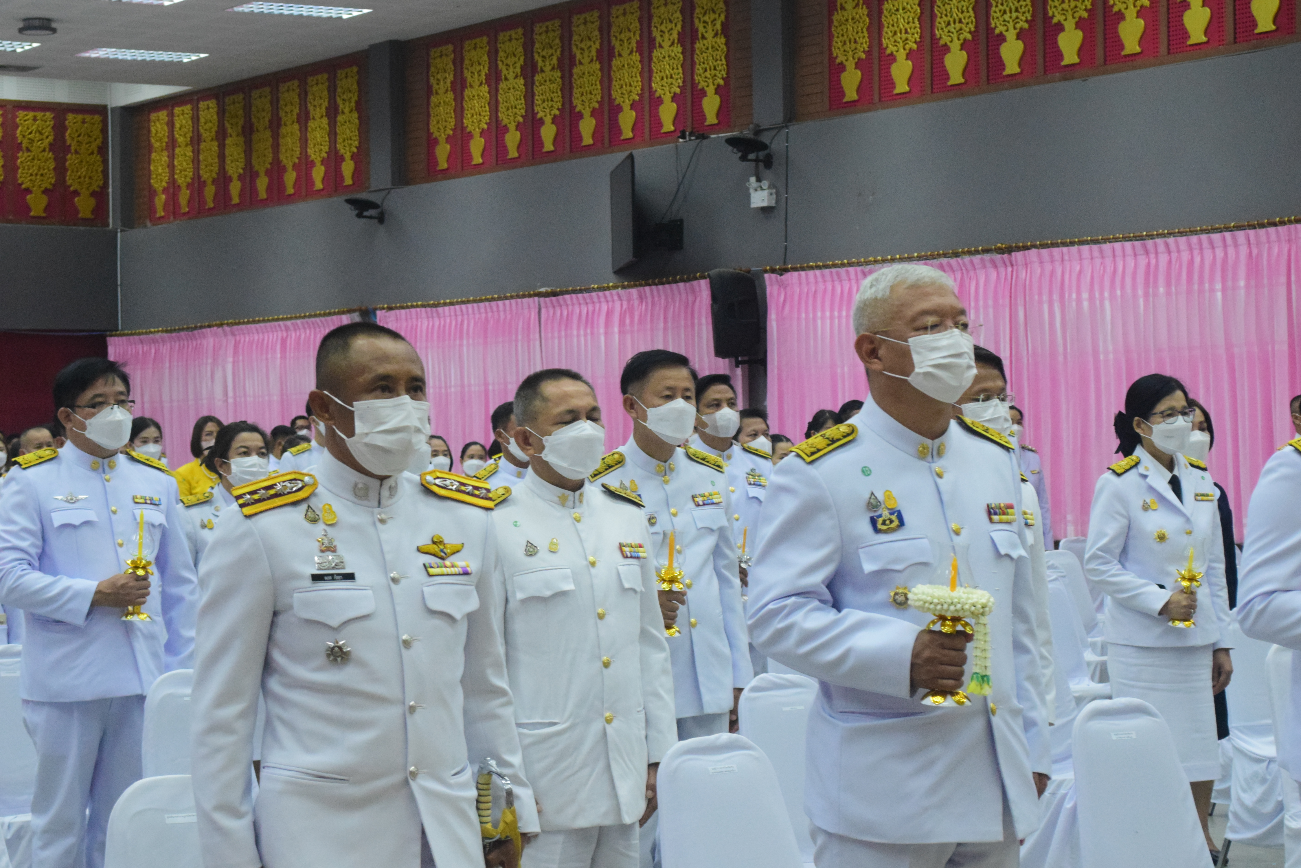 พช.น่าน ร่วมพิธีถวายเครื่องราชสักการะและวางพานพุ่ม และพิธีจุดเทียนถวายพระพรชัยมงคลเฉลิมพระเกียรติพระบาทสมเด็จพระเจ้าอยู่หัว เนื่องในโอกาสวันเฉลิมพระชนมพรรษา 28 กรกฎาคม 2565