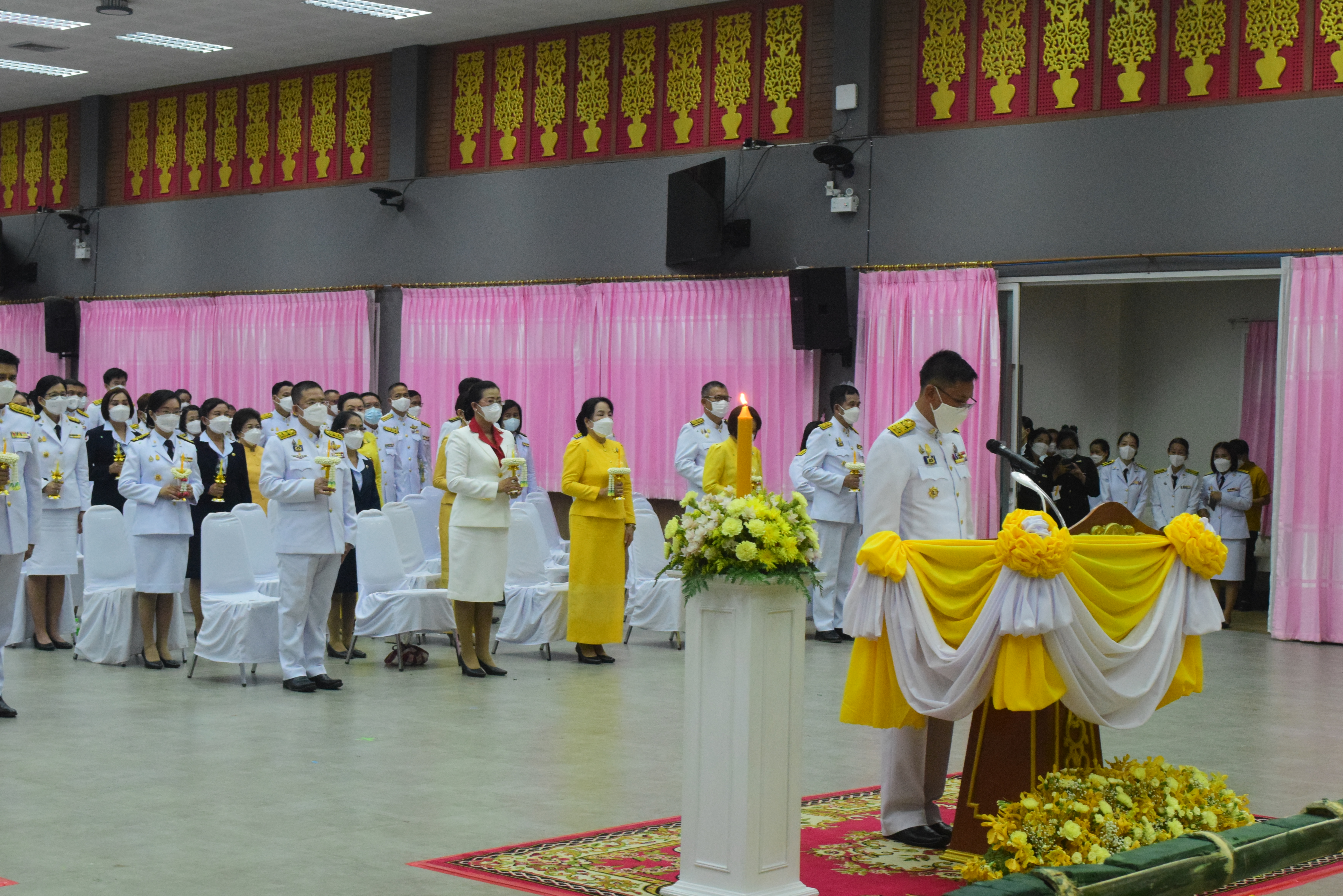 พช.น่าน ร่วมพิธีถวายเครื่องราชสักการะและวางพานพุ่ม และพิธีจุดเทียนถวายพระพรชัยมงคลเฉลิมพระเกียรติพระบาทสมเด็จพระเจ้าอยู่หัว เนื่องในโอกาสวันเฉลิมพระชนมพรรษา 28 กรกฎาคม 2565