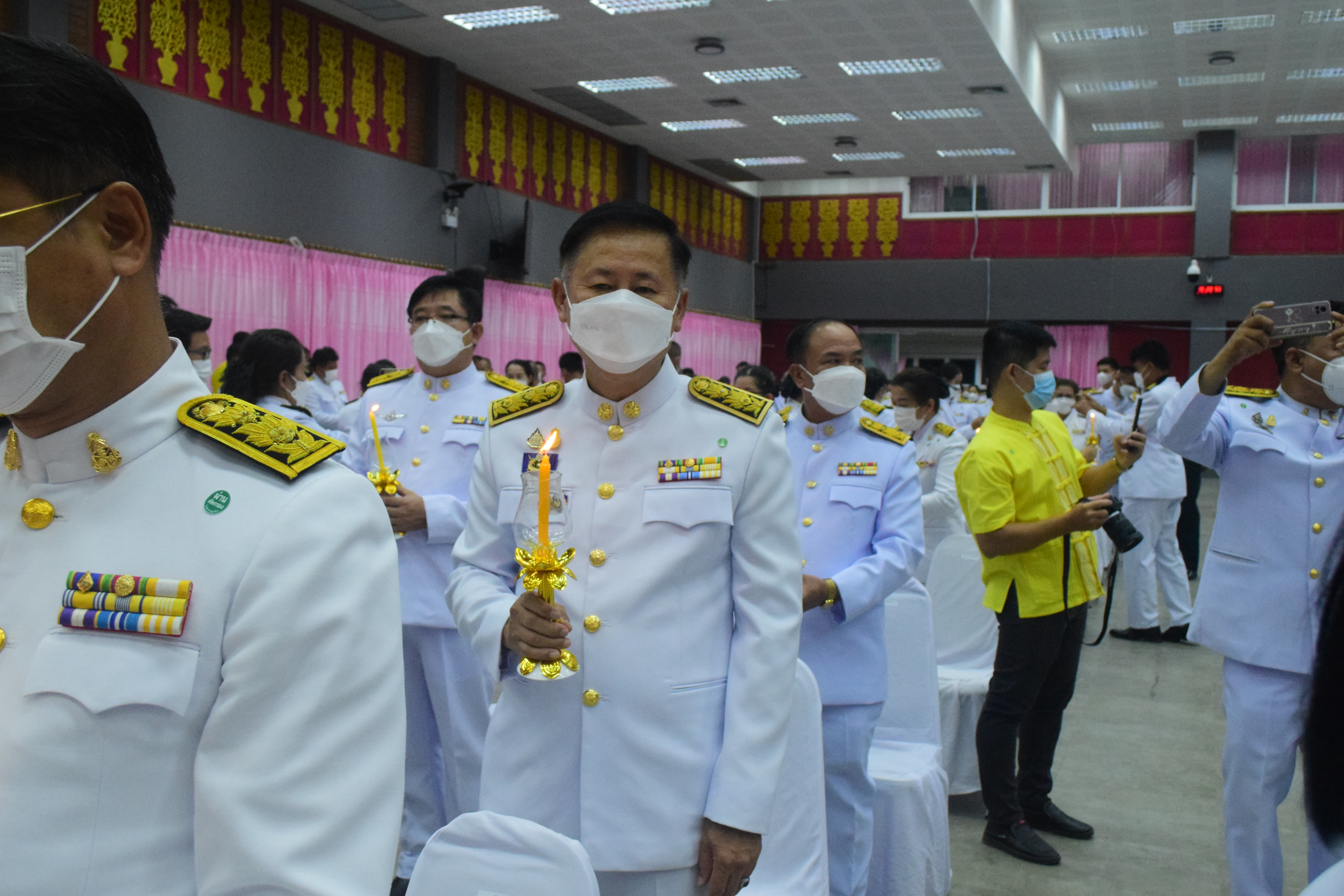พช.น่าน ร่วมพิธีถวายเครื่องราชสักการะและวางพานพุ่ม และพิธีจุดเทียนถวายพระพรชัยมงคลเฉลิมพระเกียรติพระบาทสมเด็จพระเจ้าอยู่หัว เนื่องในโอกาสวันเฉลิมพระชนมพรรษา 28 กรกฎาคม 2565