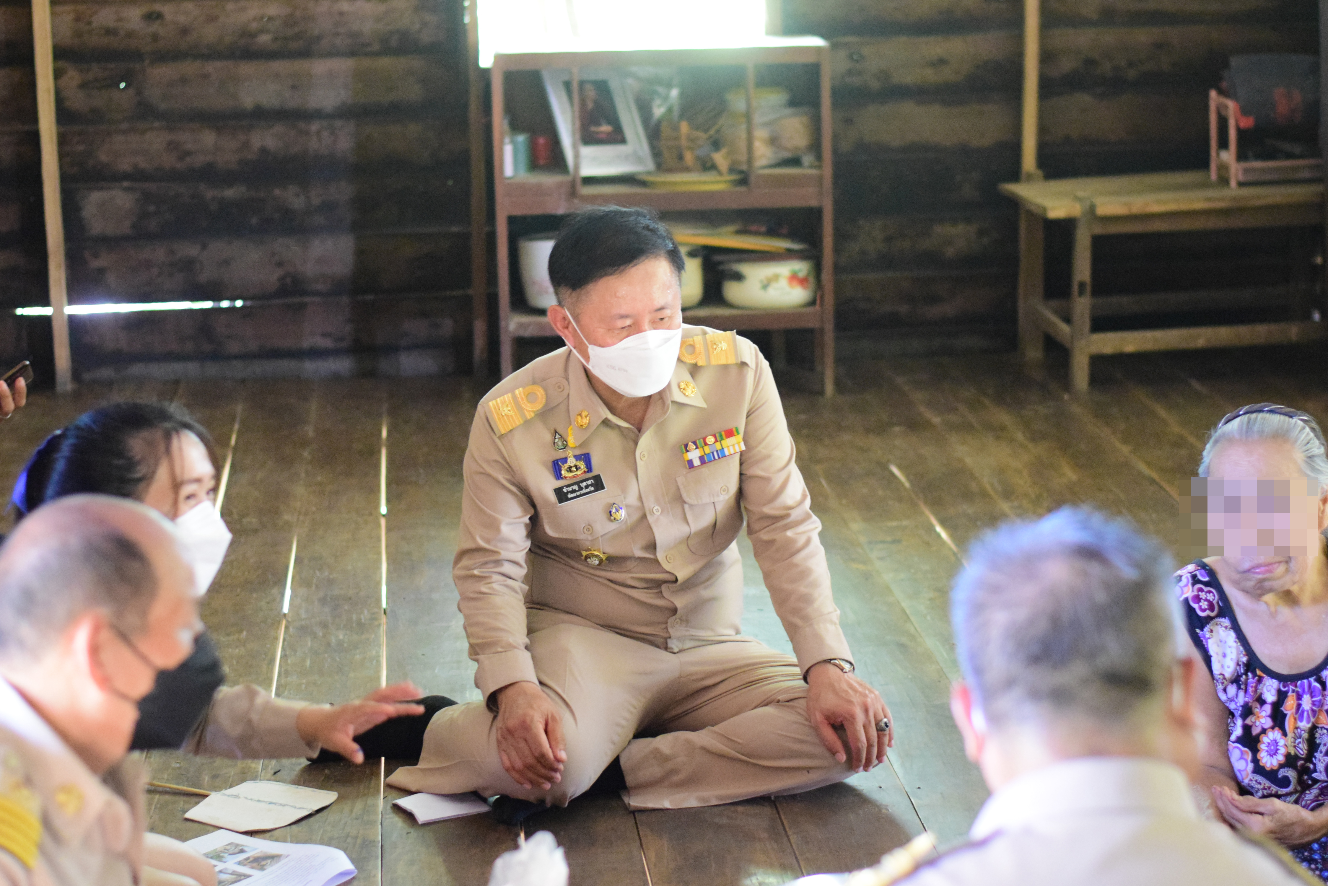 “จังหวัดน่าน” ผู้ว่าราชการจังหวัดน่าน นำส่วนราชการ เยี่ยมครัวเรือนเป้าหมาย TPMAP ปี 2565 ตามโครงการขจัดความยากจนและพัฒนาคนทุกช่วงวัยอย่างยั่งยืนตามหลักปรัชญาของเศรษฐกิจพอเพียง พื้นที่อำเภอนาน้อย จังหวัดน่าน