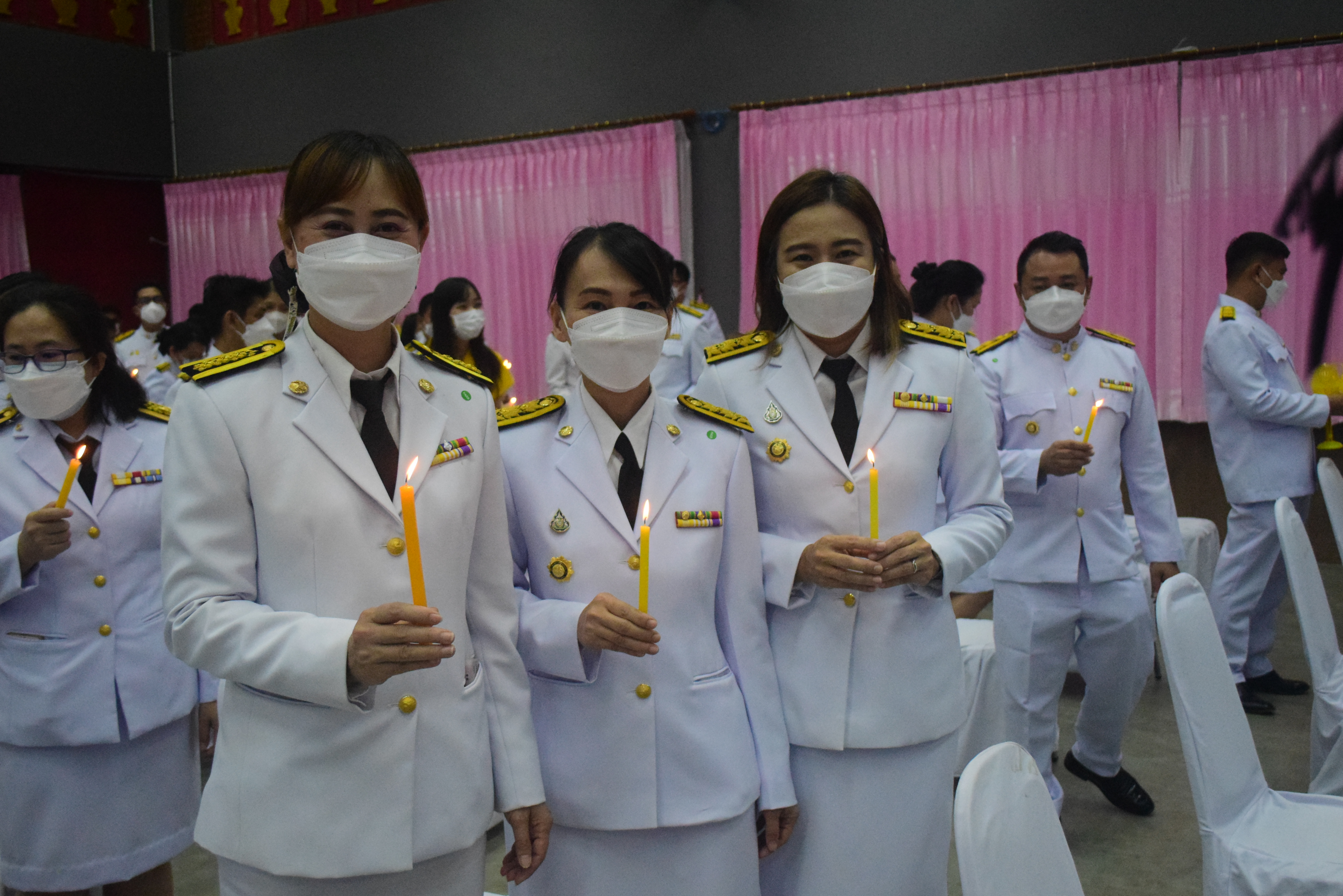 พช.น่าน ร่วมพิธีถวายเครื่องราชสักการะและวางพานพุ่ม และพิธีจุดเทียนถวายพระพรชัยมงคลเฉลิมพระเกียรติพระบาทสมเด็จพระเจ้าอยู่หัว เนื่องในโอกาสวันเฉลิมพระชนมพรรษา 28 กรกฎาคม 2565