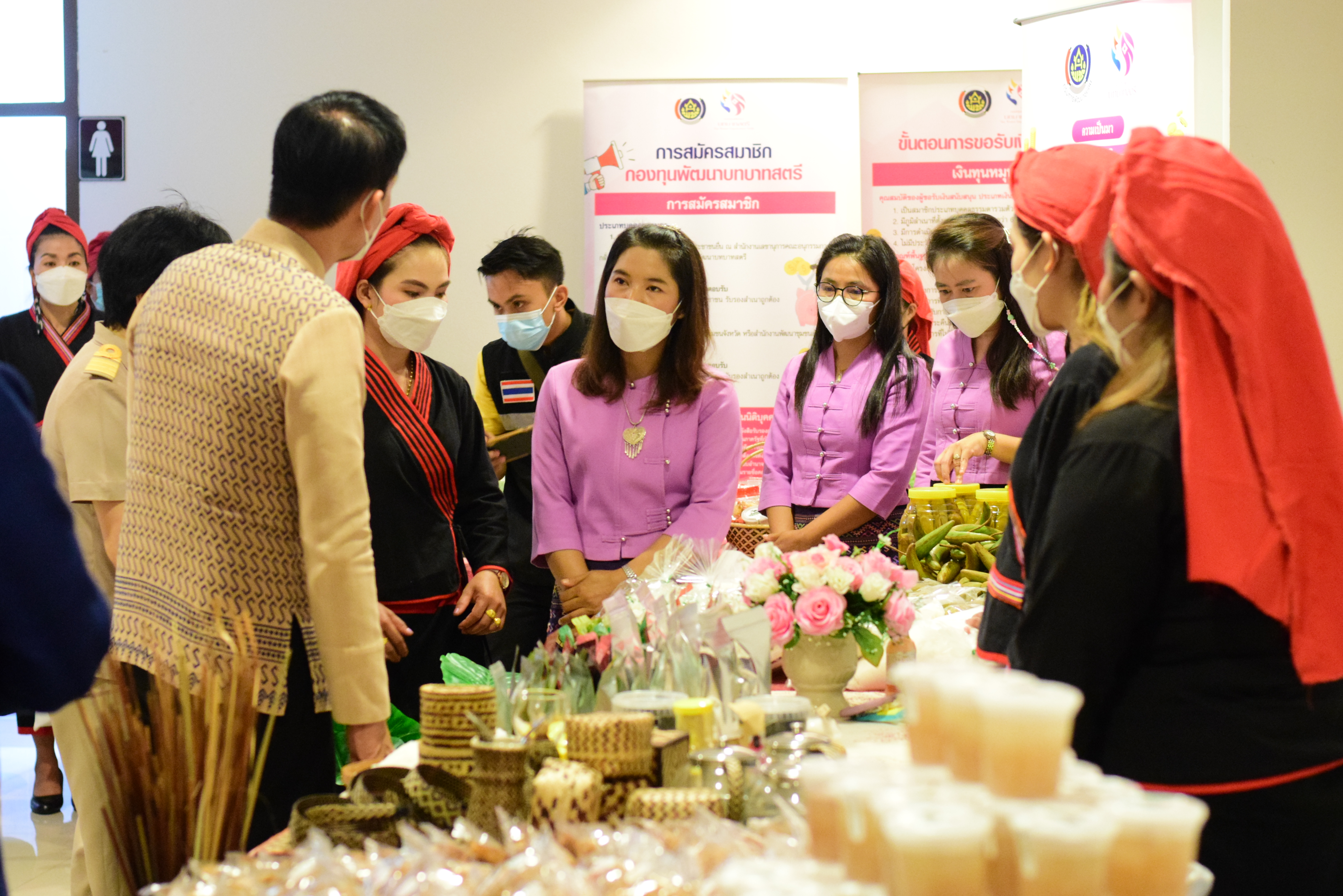 พช.น่าน ประกวดเชิดชูเกียรติคนกองทุนพัฒนาบทบาทสตรีดีเด่น และองค์ความรู้ดีเด่น ประเภทสำนักงานพัฒนาชุมชนแห่งการเรียนรู้ (KM Challenge 2022) ระดับเขตตรวจราชการ ประจำปีงบประมาณ ๒๕๖๕ เขตตรวจราชการที่ ๑๖ กล่มจังหวัดภาคเหนือตอนบน ๒