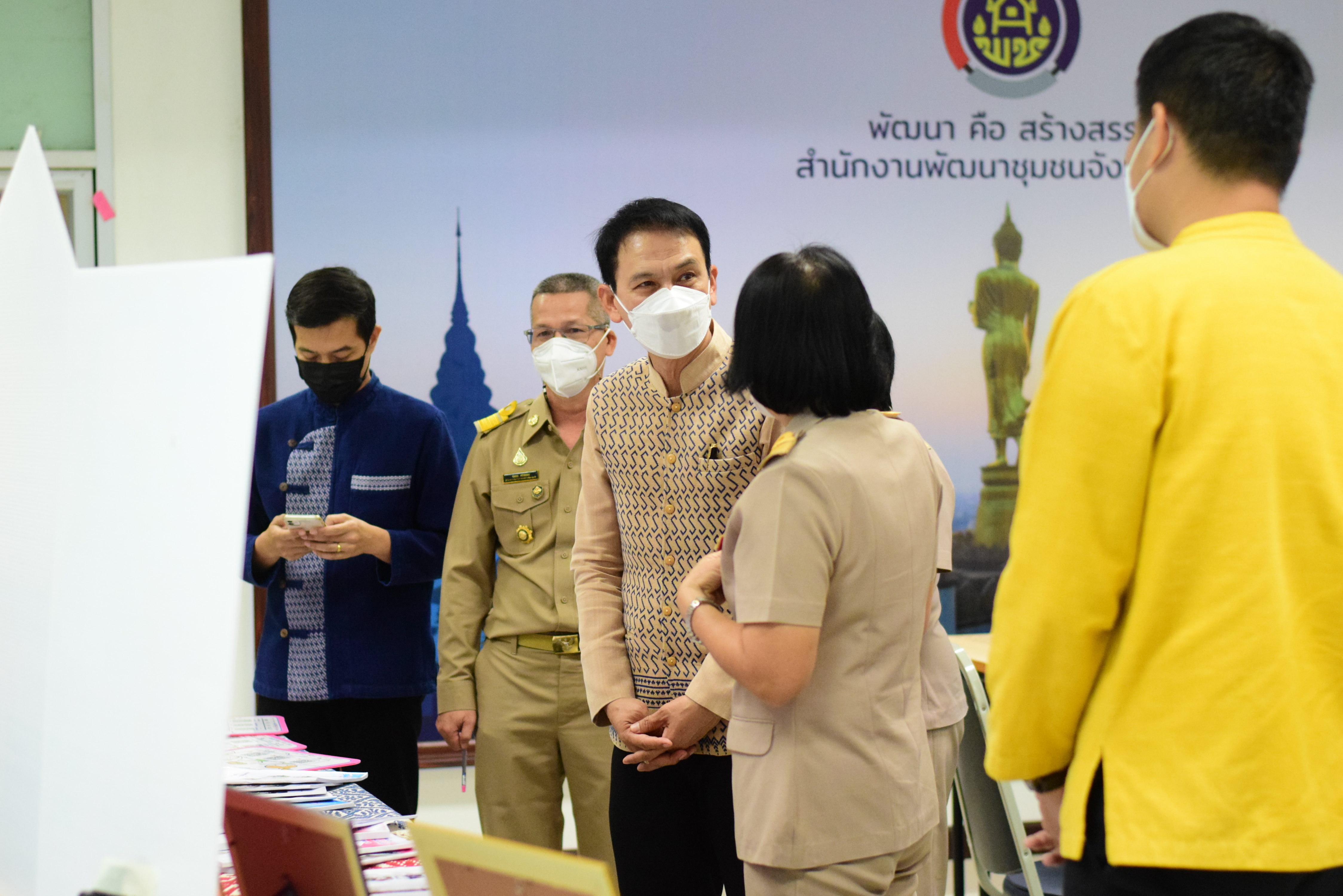 พช.น่าน ประกวดเชิดชูเกียรติคนกองทุนพัฒนาบทบาทสตรีดีเด่น และองค์ความรู้ดีเด่น ประเภทสำนักงานพัฒนาชุมชนแห่งการเรียนรู้ (KM Challenge 2022) ระดับเขตตรวจราชการ ประจำปีงบประมาณ ๒๕๖๕ เขตตรวจราชการที่ ๑๖ กล่มจังหวัดภาคเหนือตอนบน ๒