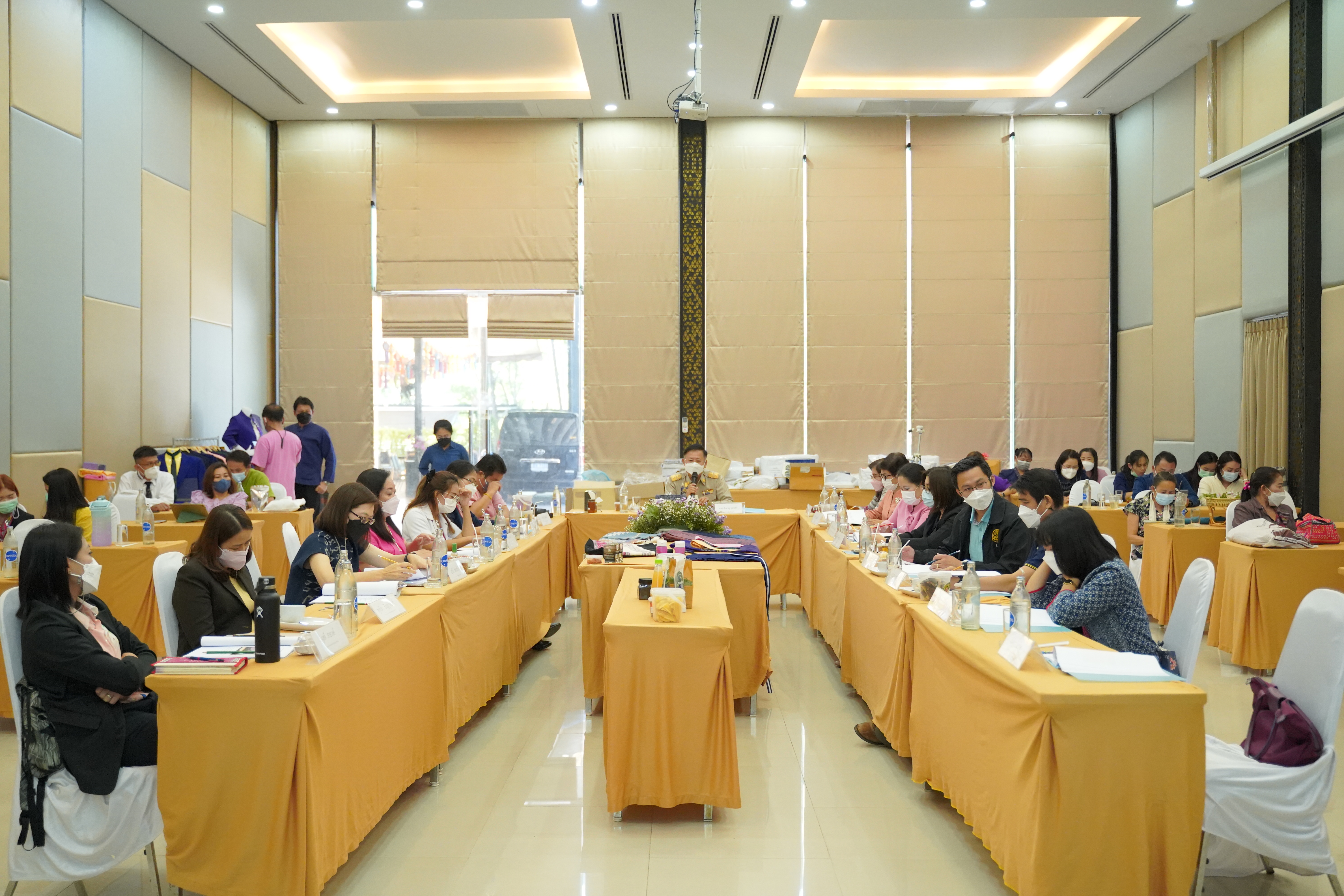 จังหวัดน่าน ประชุมพิจารณาคัดเลือกสุดยอดผลิตภัณฑ์ OTOP ตามโครงการส่งเสริมกระบวนการเครือข่ายองค์ความรู้ (Knowledge-based OTOP) :KBO กิจกรรมที่ 2 พัฒนาผลิตภัณฑ์ OTOP โดยเครือข่ายองค์ความรู้ KBO จังหวัด