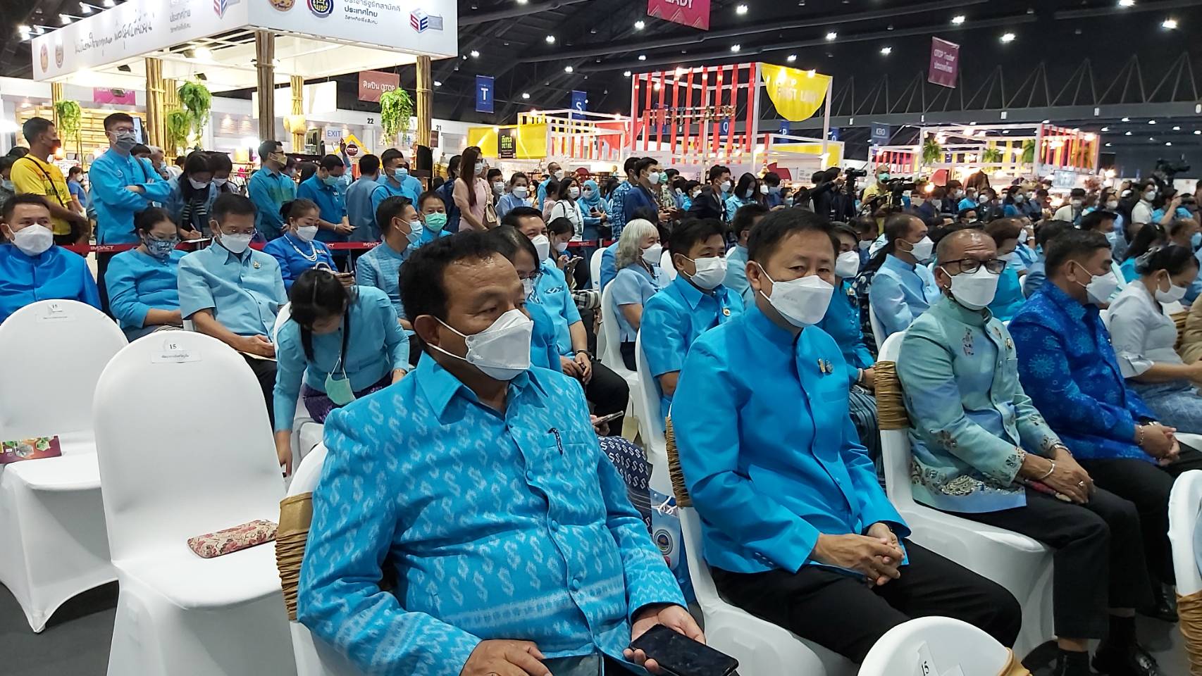 พช.น่าน ร่วมพิธีเปิดงาน OTOP ศิลปาชีพประทีปไทย OTOP ก้าวไกลด้วยพระบารมี