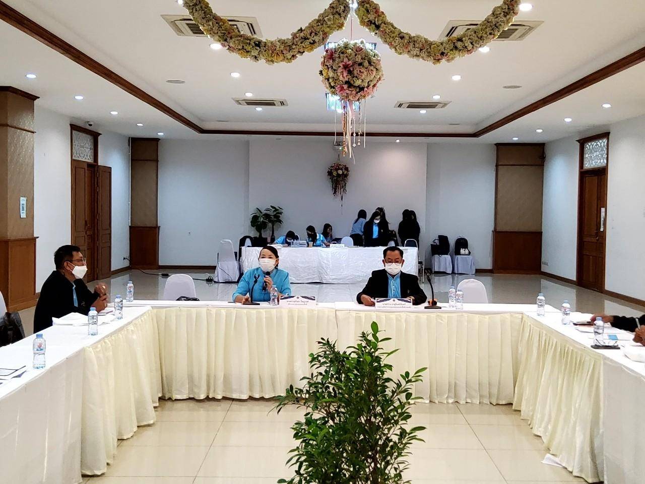 พช.น่าน ร่วมการประชุมเชิงปฏิบัติการเตรียมความพร้อมเครือข่ายกองทุนแม่ของแผ่นดินพื้นที่ภาคเหนือตอนบนเพื่อเข้าร่วมมหกรรมกองทุนแม่ของแผ่นดิน ประจำปี 2565