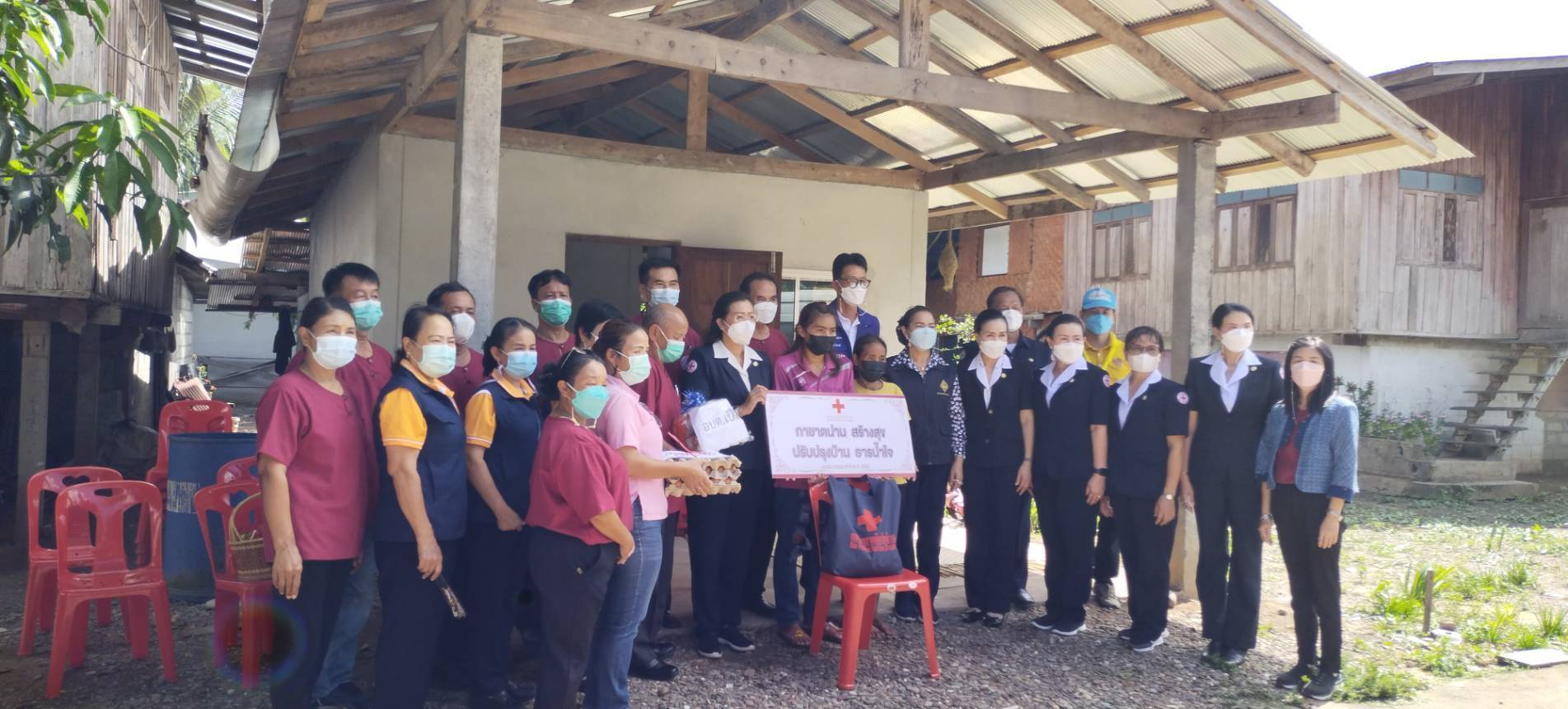 @พช.น่าน @ นายกเหล่ากาชาดจังหวัดน่าน เป็นประธานมอบบ้านในโครงการซ่อมแซม ปรับปรุงที่อยู่อาศัยแก่ผู้ยากไร้ประจำปี ๒๕๖๕ อำเภอทุ่งช้าง และอำเภอเชียงกลาง