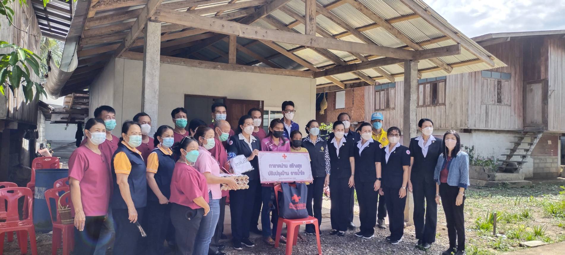 @พช.น่าน @ นายกเหล่ากาชาดจังหวัดน่าน เป็นประธานมอบบ้านในโครงการซ่อมแซม ปรับปรุงที่อยู่อาศัยแก่ผู้ยากไร้ประจำปี ๒๕๖๕ อำเภอทุ่งช้าง และอำเภอเชียงกลาง
