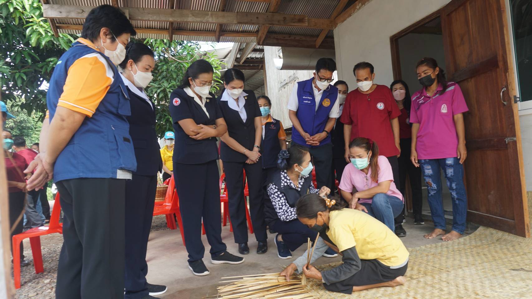 @พช.น่าน @ นายกเหล่ากาชาดจังหวัดน่าน เป็นประธานมอบบ้านในโครงการซ่อมแซม ปรับปรุงที่อยู่อาศัยแก่ผู้ยากไร้ประจำปี ๒๕๖๕ อำเภอทุ่งช้าง และอำเภอเชียงกลาง