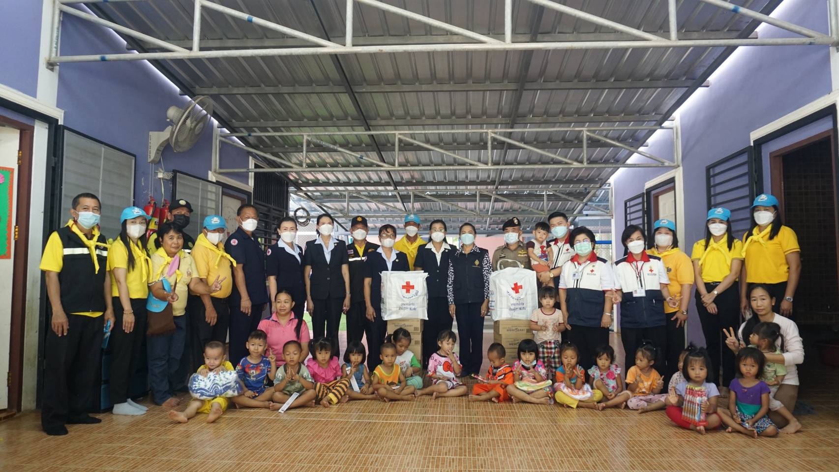 @พช.น่าน @ นายกเหล่ากาชาดจังหวัดน่าน เป็นประธานมอบบ้านในโครงการซ่อมแซม ปรับปรุงที่อยู่อาศัยแก่ผู้ยากไร้ประจำปี ๒๕๖๕ อำเภอทุ่งช้าง และอำเภอเชียงกลาง