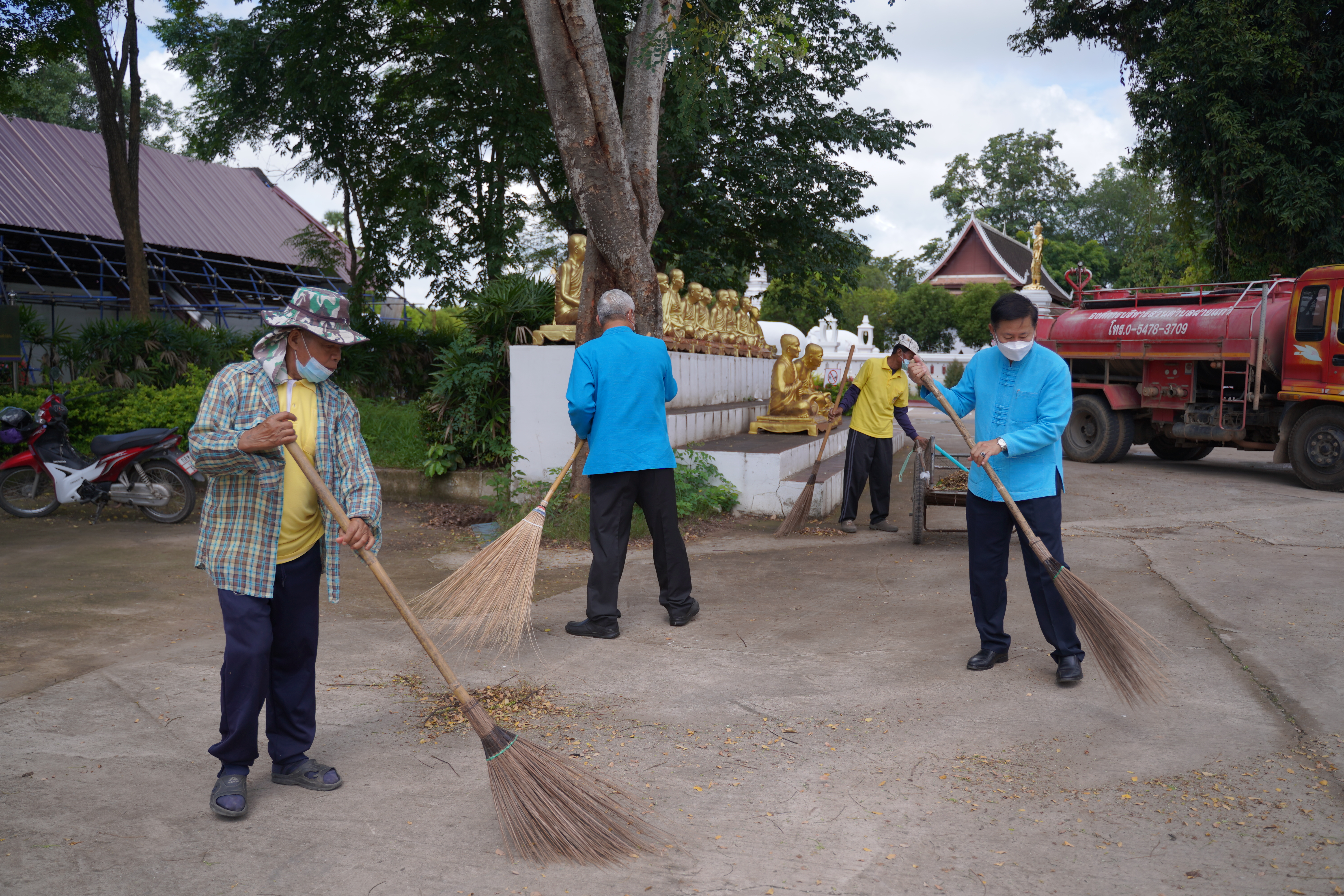 จังหวัดน่าน จัดกิจกรรม Big Cleaning Day สร้างสัปปายะสู่วัดด้วยวิถี 5 ส วันแม่แห่งชาติ เฉลิมพระเกียรติสมเด็จพระนางเจ้าสิริกิติ์ พระบรมราชินีนาถ พระบรมราชชนนีพันปีหลวง