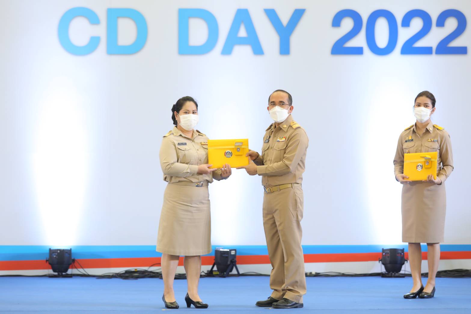 พช.น่าน ร่วมแสดงความยินดีกับรางวัล “ข้าราชการดีเด่น กรมการพัฒนาชุมชน” ในงาน “วันพัฒนาชุมชน ครั้งที่ 11 CD DAY 2022″