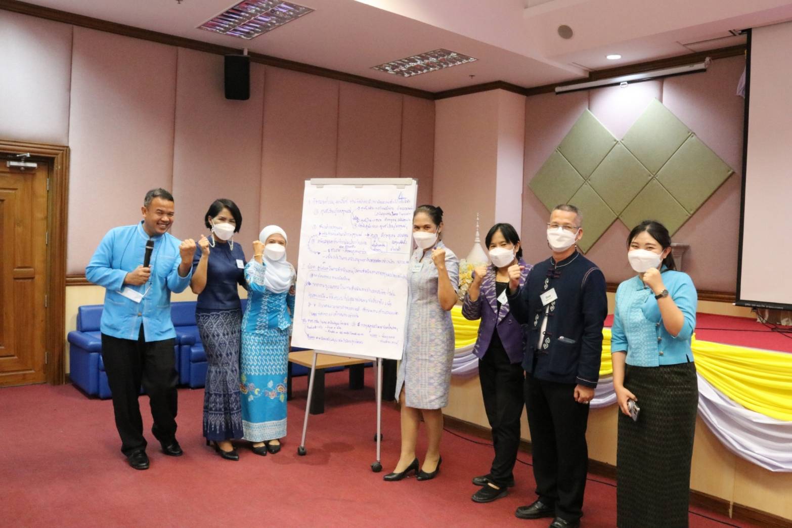 พช.น่าน ร่วมกิจกรรมประชุมเชิงปฏิบัติการผู้ขับเคลื่อนงานหมู่บ้านกองทุนแม่ของแผ่นดิน ดีเด่นระดับกรมการพัฒนาชุมชน