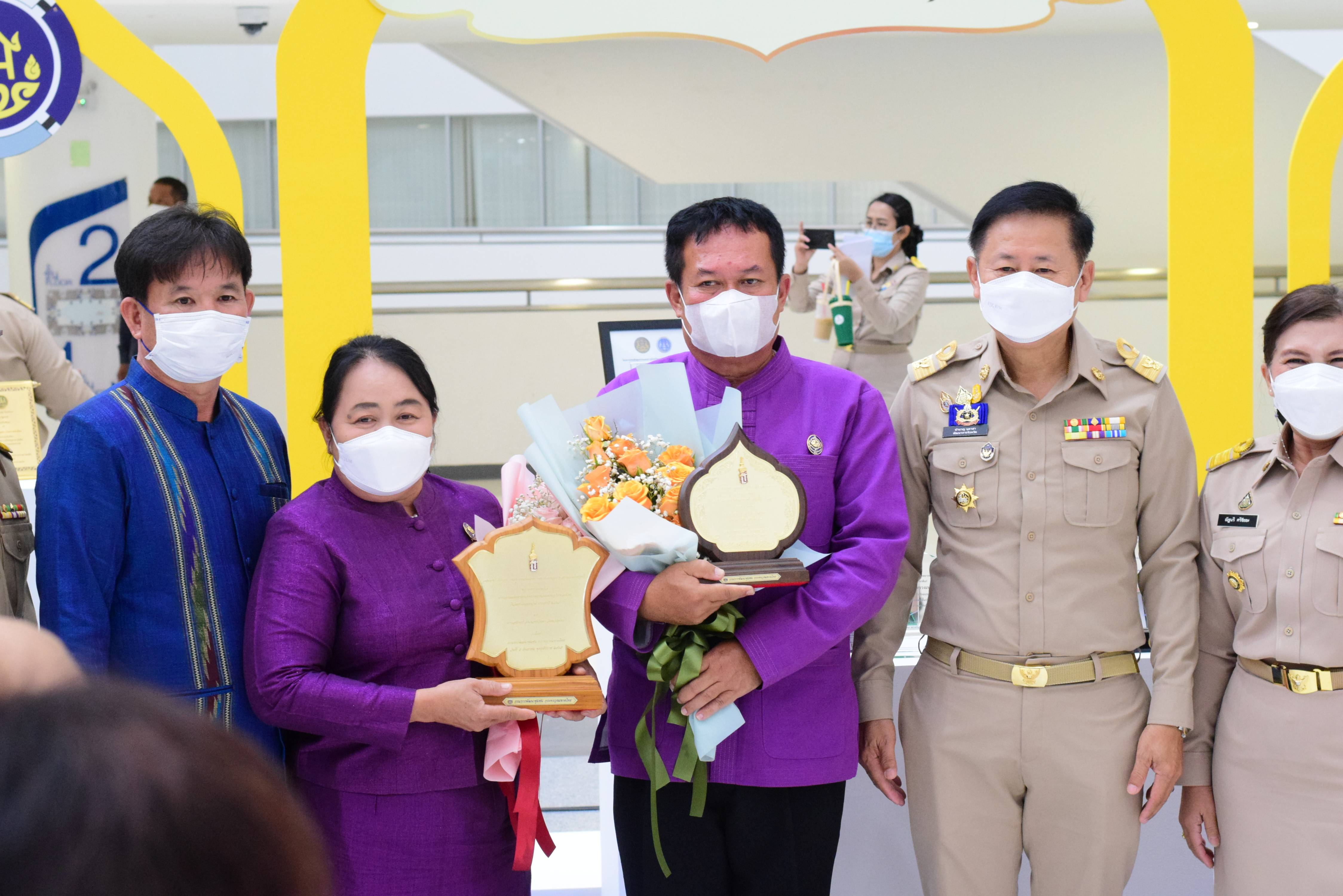 “ช่วงเวลาแห่งความภาคภูมิใจ” พช.น่าน ยกขบวนรับโล่รางวัล ในงานวันพัฒนาชุมชน 2565 ครั้งที่ 11 ในวาระครบรอบ60 ปี กรมการพัฒนาชุมชน สร้างสรรค์ชุมชน สร้างคน สร้างชาติ  ระหว่างวันที่ 5-7 กันยายน 2565