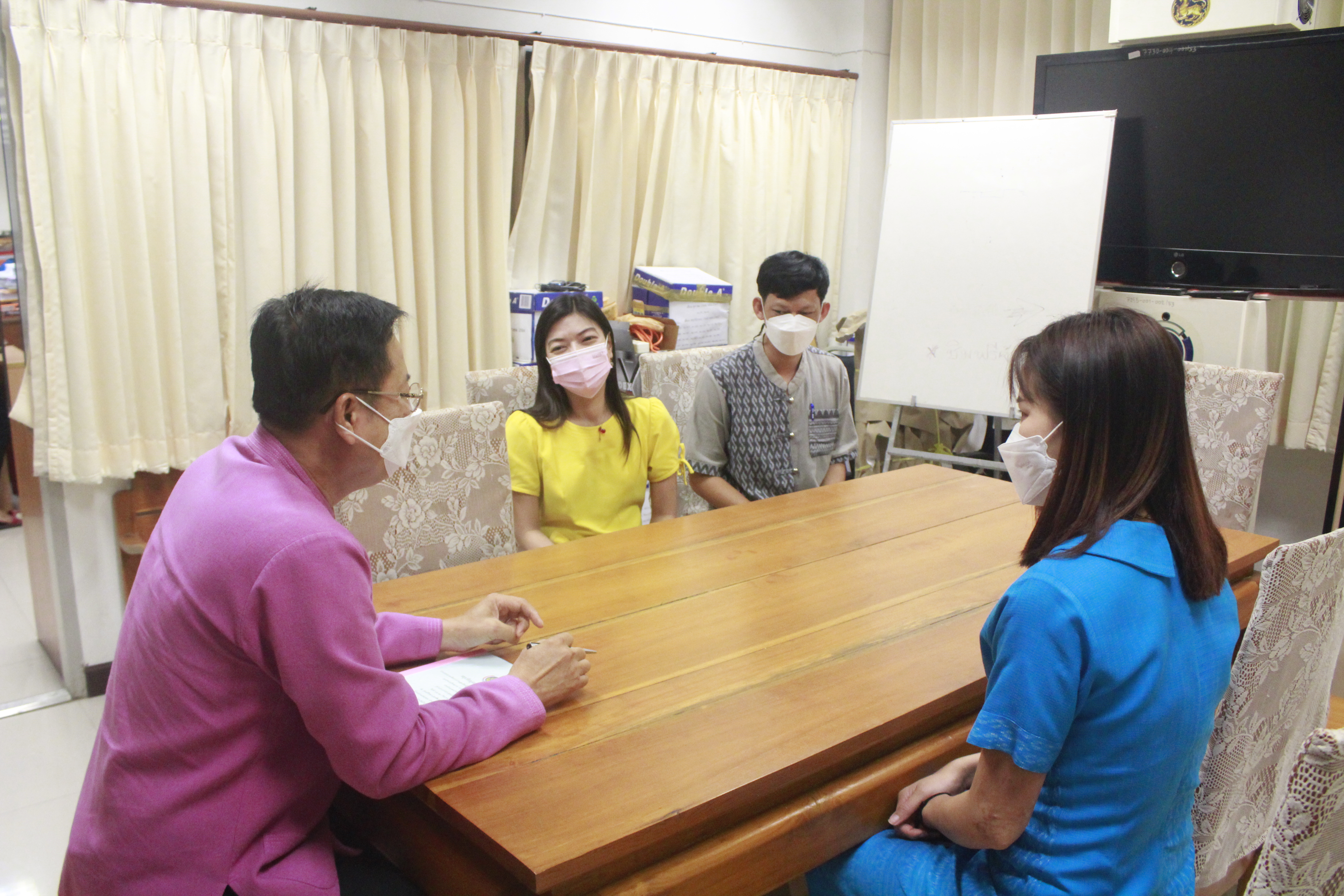 พจ.น่าน ต้อนรับข้าราชการที่ย้ายมาดำรงตำแหน่งใหม่ ณ สำนักงานพัฒนาชุมชนจังหวัดน่าน