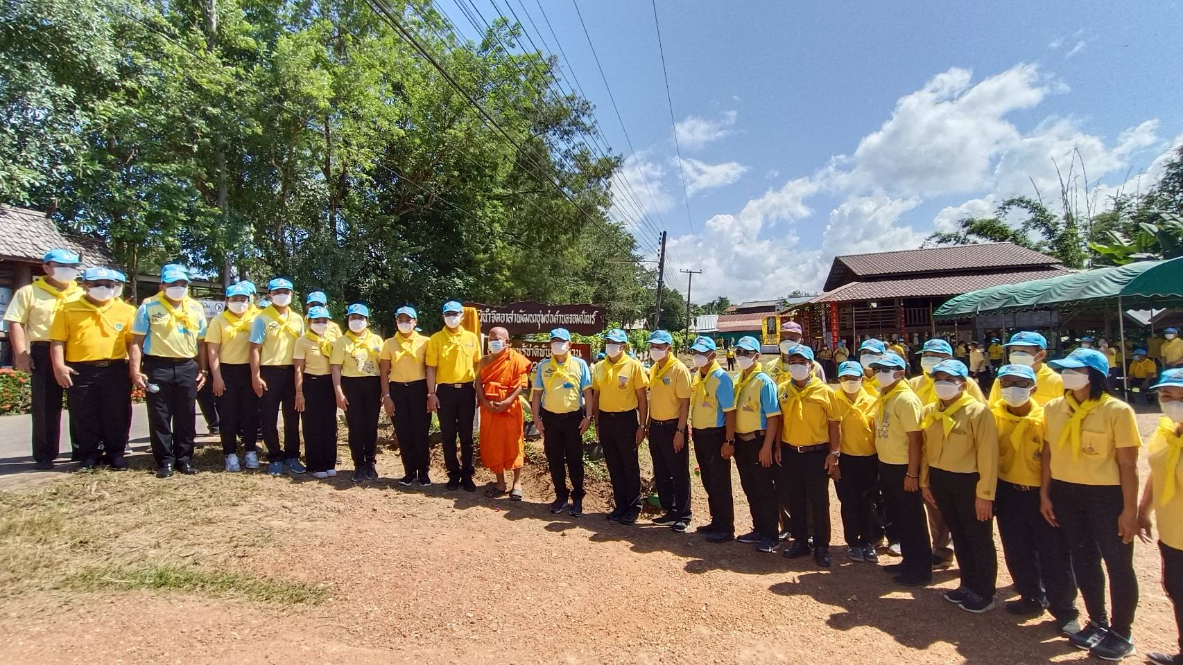 น่าน จัดกิจกรรมจิตอาสาพัฒนา ร่วมแสดงความจงรักภักดีและน้อมรำลึกถึงพระมหากรุณาธิคุณ ในวันคล้ายวันสวรรคตพระบาทสมเด็จพระบรมชนกาธิเบศร มหาภูมิพลอดุลเดชมหาราช บรมนาถบพิตร 13 ตุลาคม 2565