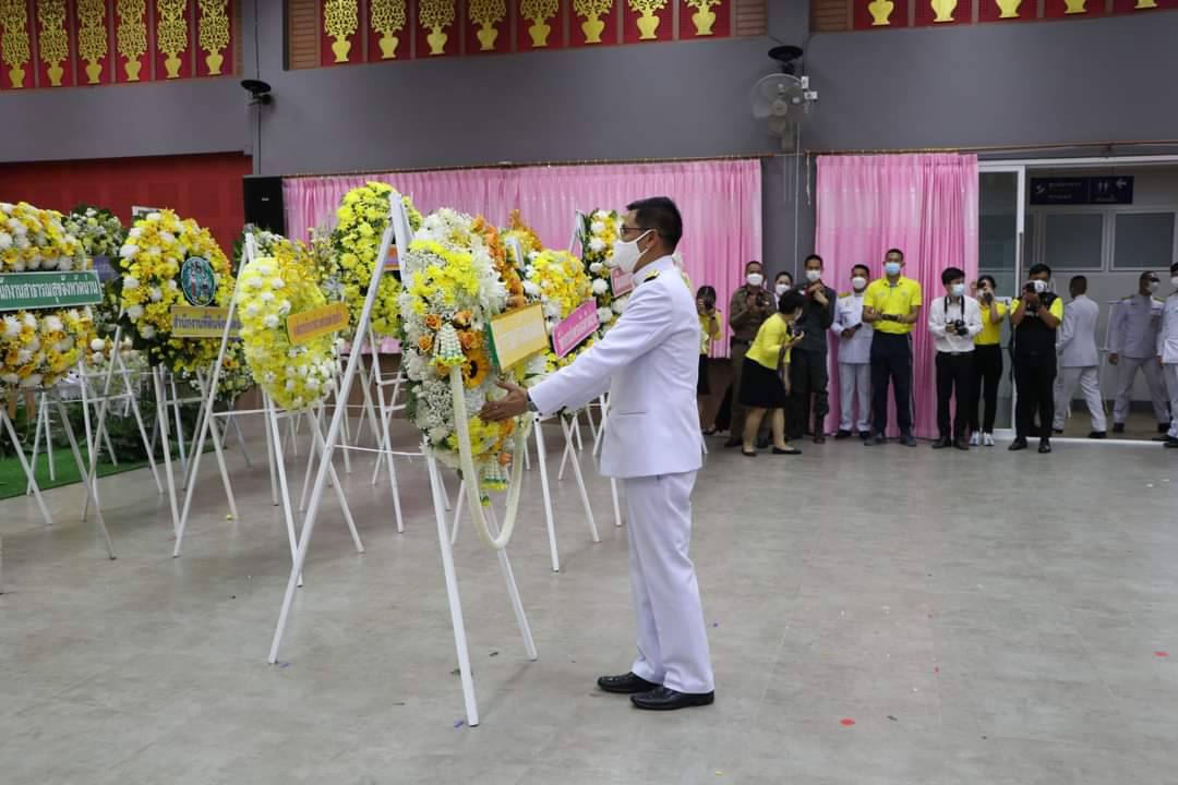 พช.น่าน ร่วมพิธีวางพวงมาลา เนื่องในวันคล้ายวันสวรรคต พระบาทสมเด็จพระบรมชนกาธิเบศร มหาภูมิพลอดุลยเดชมหาราช บรมนาถบพิตร