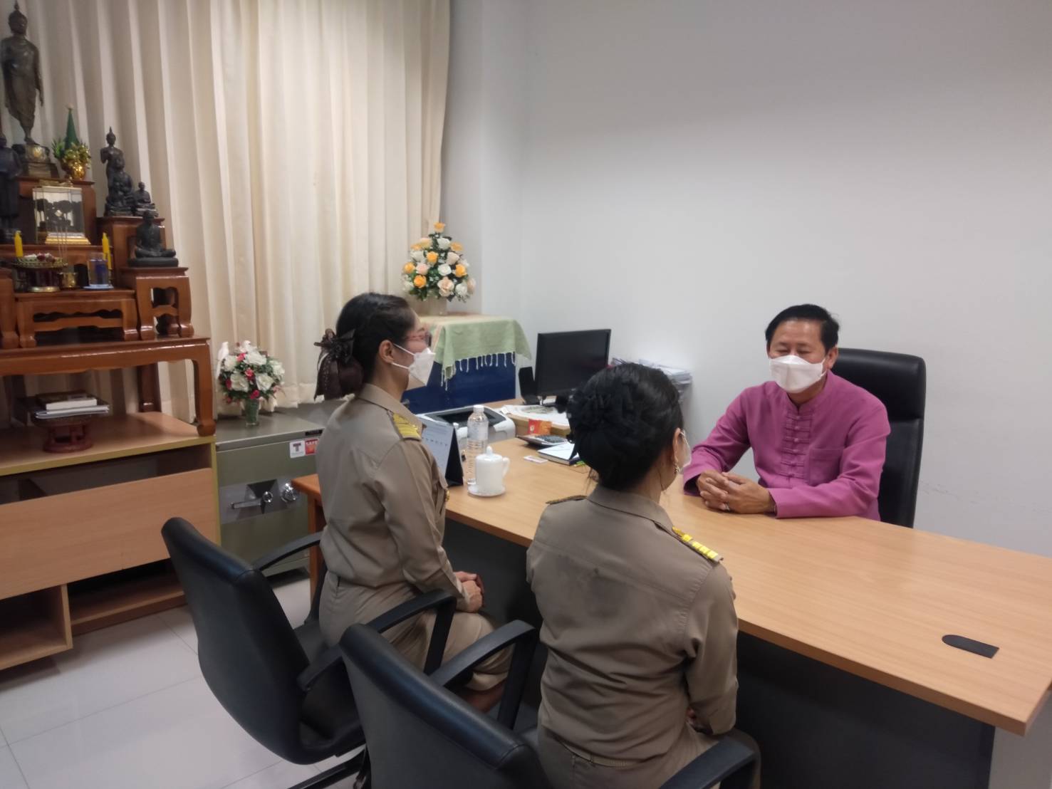 พจ.น่าน ต้อนรับข้าราชการที่ย้ายมาดำรงตำแหน่งใหม่ ณ สำนักงานพัฒนาชุมชนจังหวัดน่าน