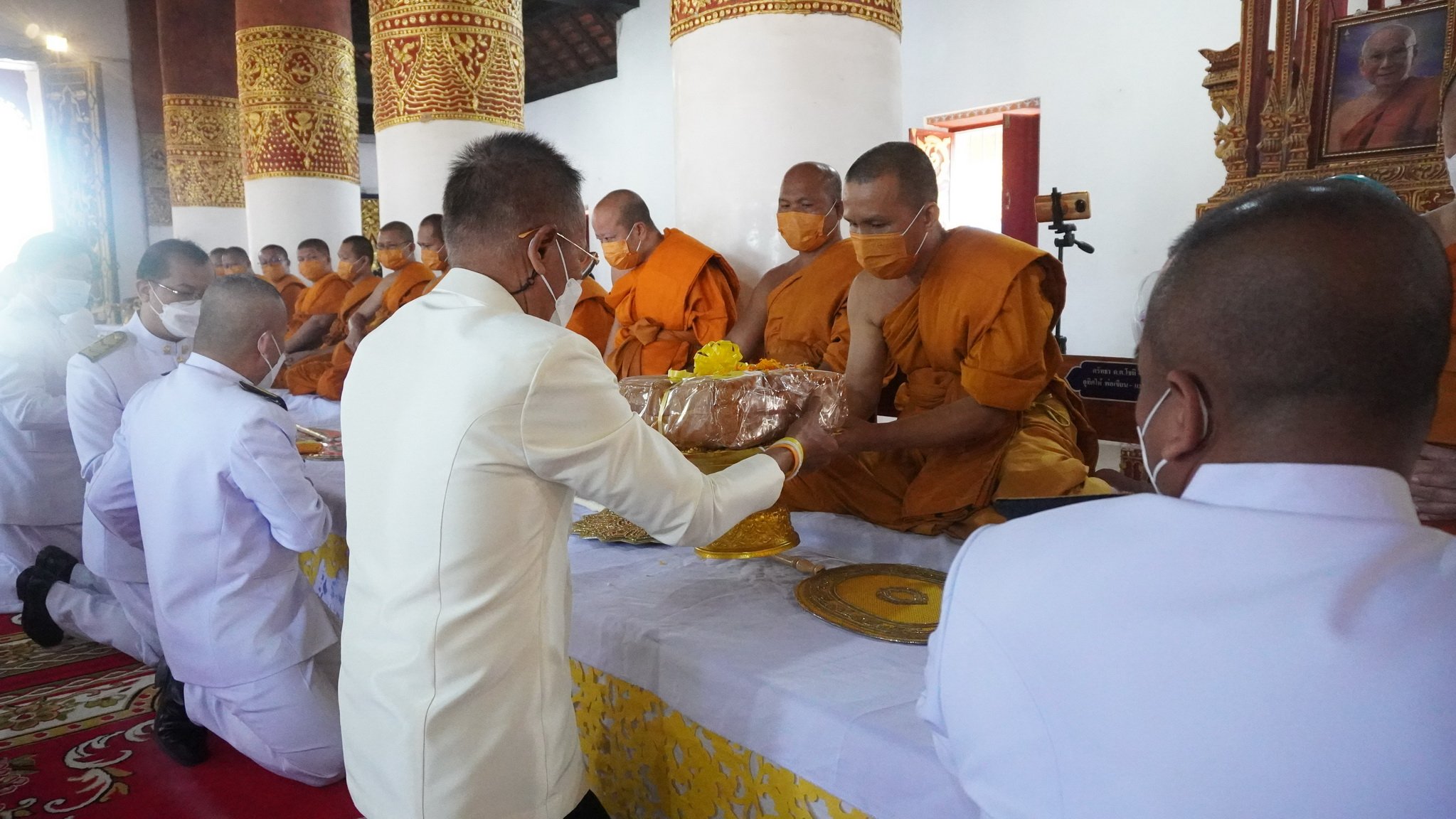 พระบาทสมเด็จพระเจ้าอยู่หัว ทรงพระกรุณาโปรดเกล้าฯ ให้ อัญเชิญผ้าพระกฐินพระราชทานถวาย ณ วัดบุญยืน พระอารามหลวง อำเภอเวียงสา จังหวัดน่าน