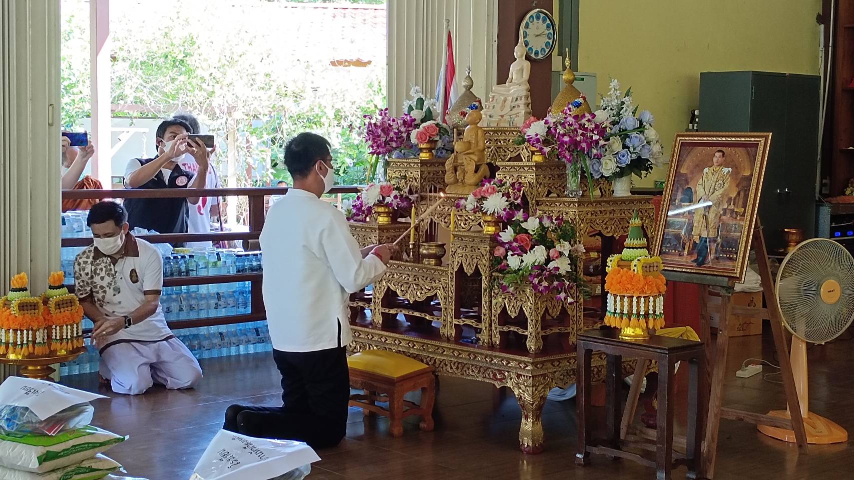 จังหวัดน่าน จัดพิธีมอบข้าวสาร โครงการผ้าป่าเจดีย์ข้าวสาร มหาสังฆทานช่วยเหลือสังคม ปีที่5