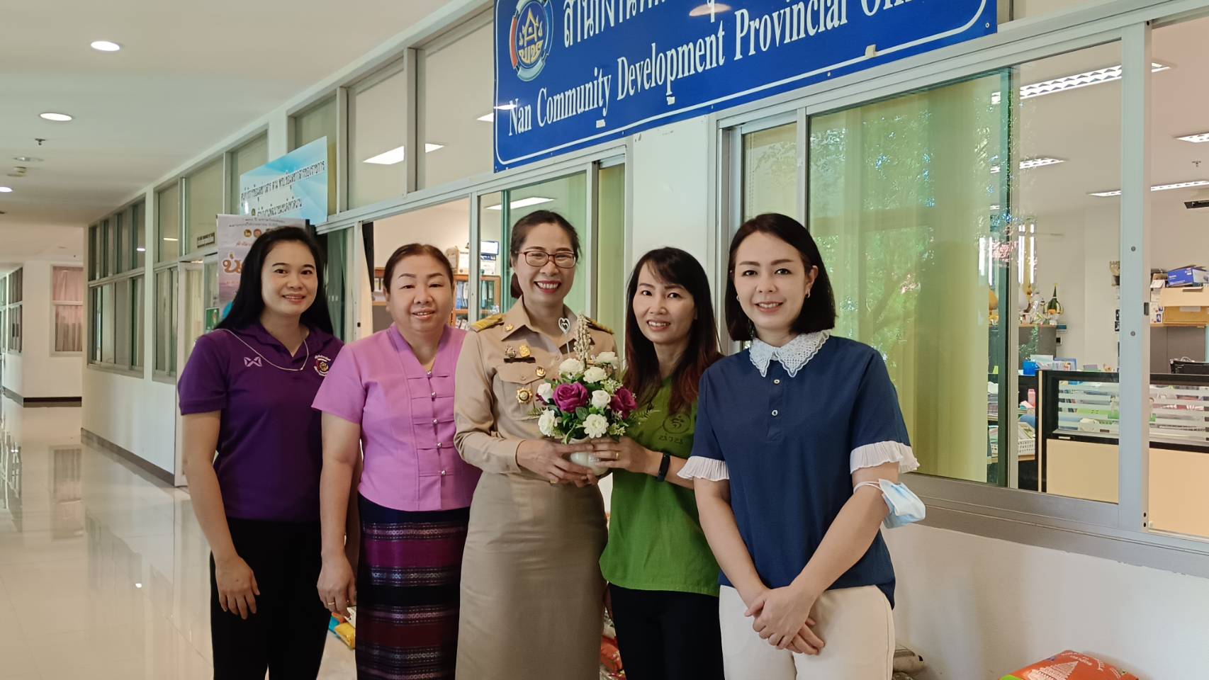 พจ.น่าน ต้อนรับข้าราชการที่ย้ายมาดำรงตำแหน่งใหม่ ณ สำนักงานพัฒนาชุมชนจังหวัดน่าน