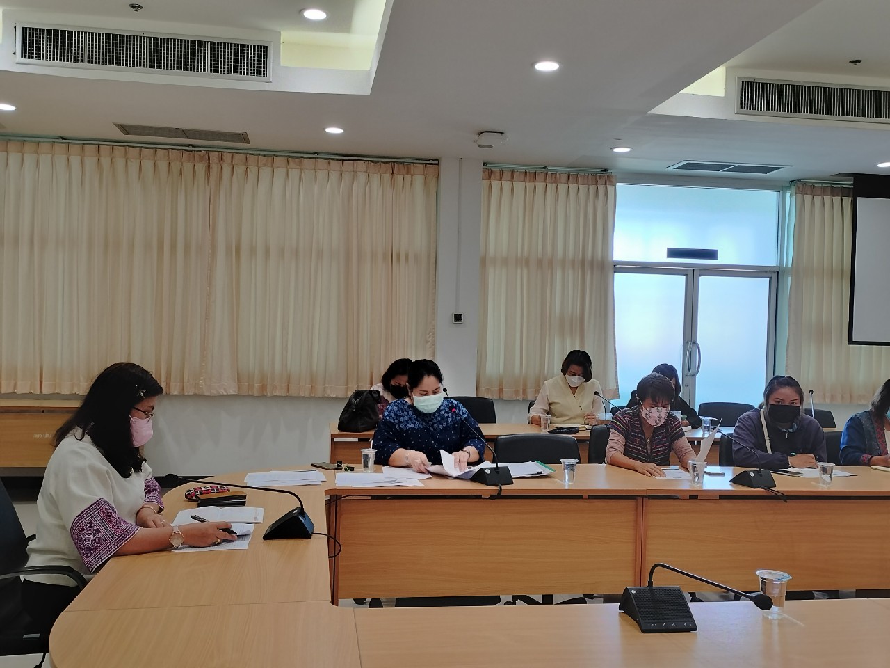 จังหวัดน่าน ประชุมเตรียมความพร้อมในการเข้าร่วมโครงการบูรณาการการค้า การลงทุน กิจกรรมหลัก การส่งเสริมช่องทางการตลาด Newnormal เพื่อเพิ่มช่องทางการจำหน่ายและแสดงสินค้าในรูปแบบ Offline – Online market place