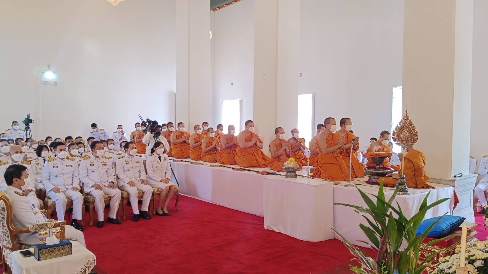 พช.น่าน ร่วมพิธีถวายผ้าพระกฐินพระราชทาน กรมการพัฒนาชุมชน ประจำปีพุทธศักราช 2565