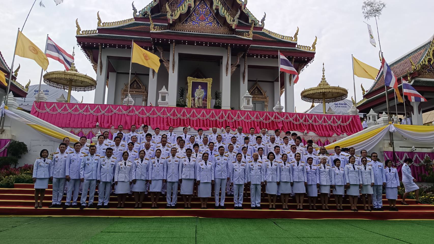 พช.น่าน ร่วมพิธีถวายผ้าพระกฐินพระราชทาน กรมการพัฒนาชุมชน ประจำปีพุทธศักราช 2565