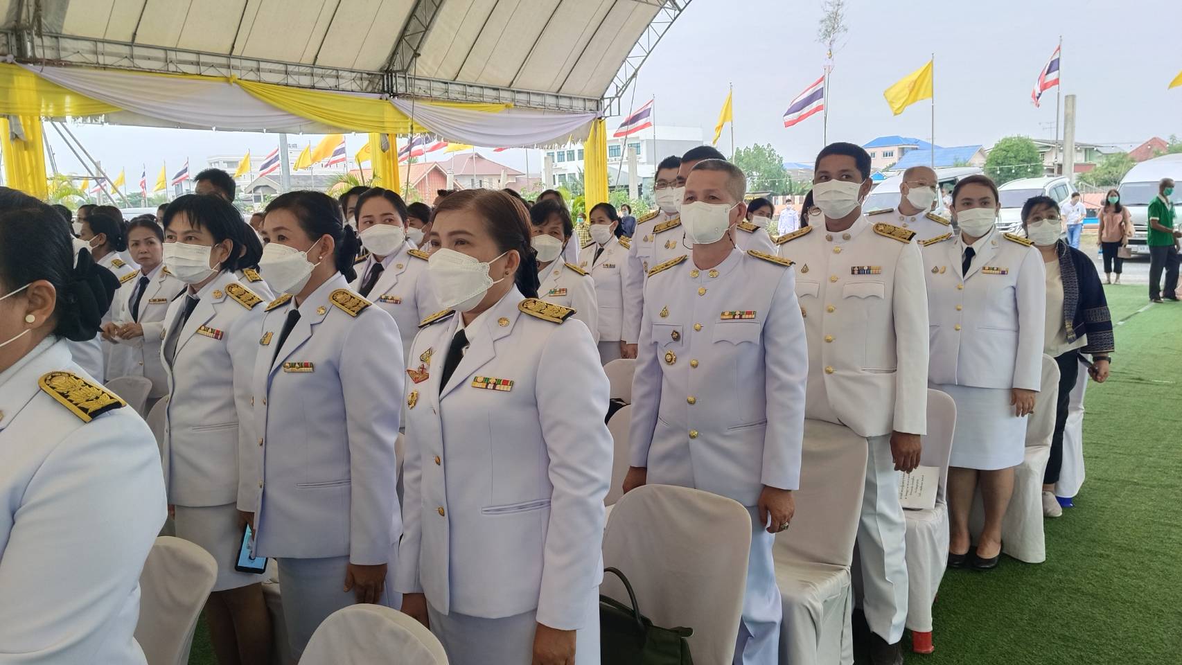 พช.น่าน ร่วมพิธีถวายผ้าพระกฐินพระราชทาน กรมการพัฒนาชุมชน ประจำปีพุทธศักราช 2565