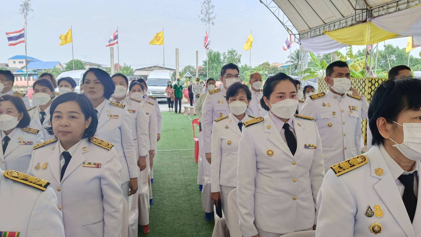 พช.น่าน ร่วมพิธีถวายผ้าพระกฐินพระราชทาน กรมการพัฒนาชุมชน ประจำปีพุทธศักราช 2565