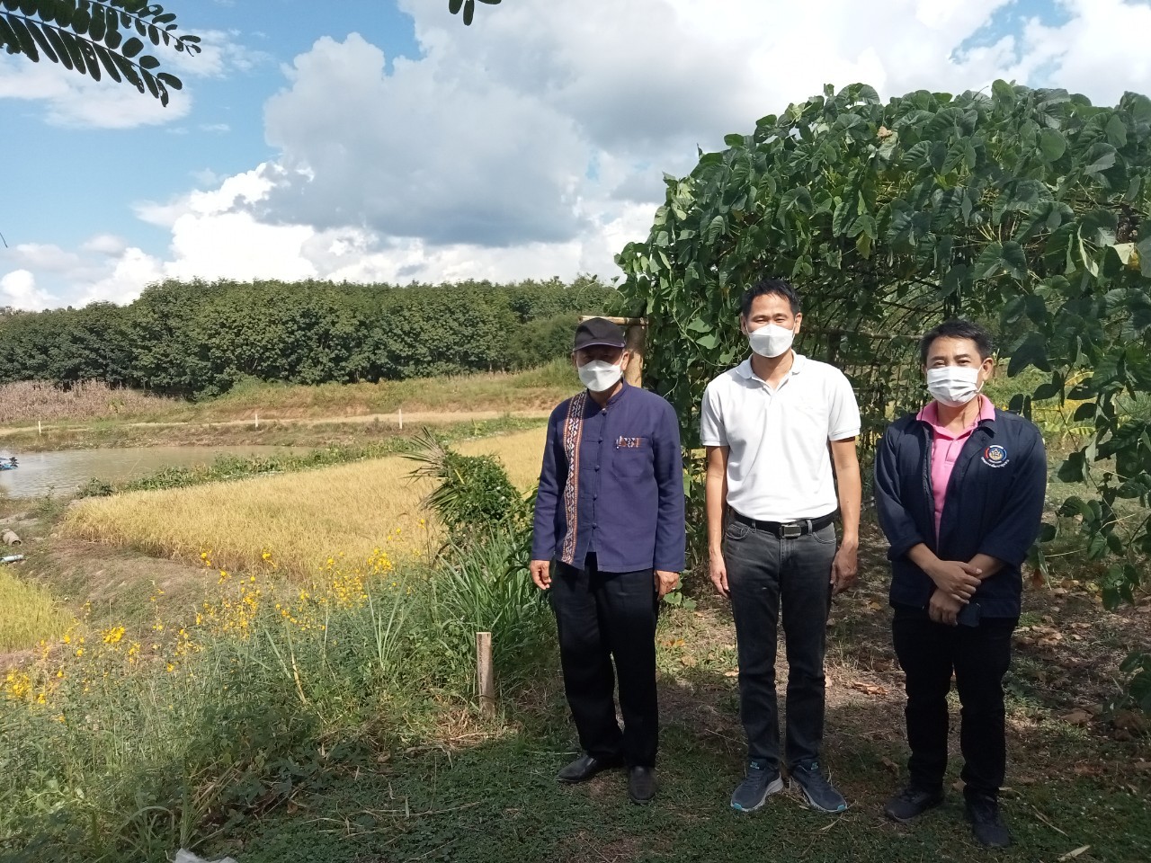 พจ.น่าน ลงพื้นที่ติดตามการดำเนินงาน โคก หนอง นาโมเดล อำเภอนาน้อย จังหวัดน่าน