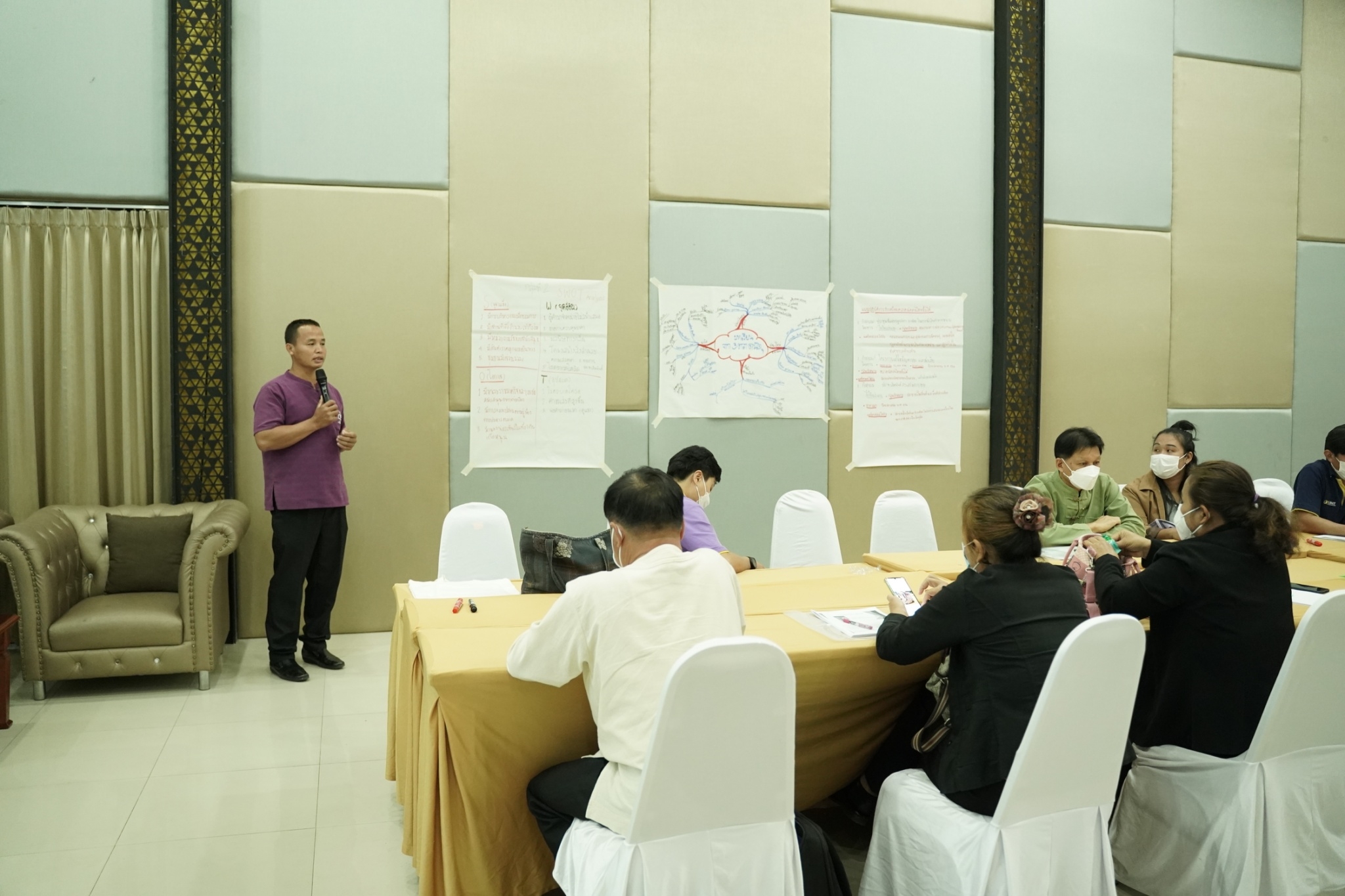 พช.น่าน ประชุมเชิงปฏิบัติการคณะกรรมการบริหารตลาด ผู้บริหารจัดการตลาด และเจ้าหน้าที่พัฒนาชุมชนอำเภอ กิจกรรมส่งเสริมและพัฒนาช่องทางการตลาด ตลาดนัดคนไทยยิ้มได้