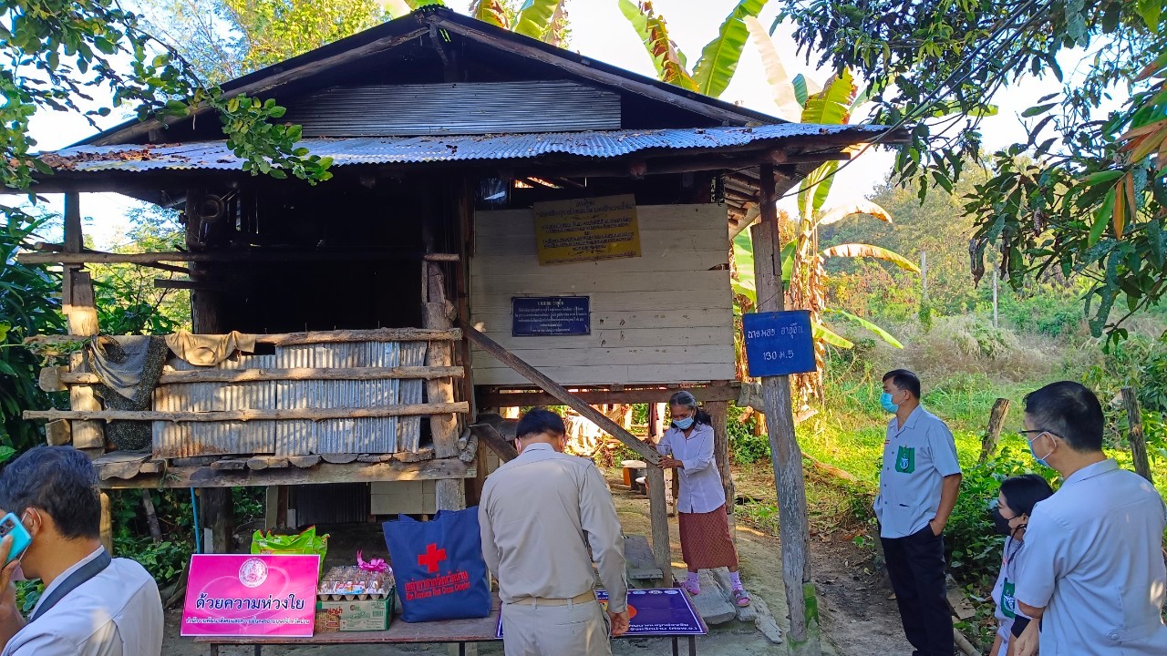 ผู้ว่าราชการจังหวัดน่าน ลงพื้นที่เยี่ยมบ้านครัวเรือนยากจน TPMAP อำเภอบ้านหลวง จังหวัดน่าน