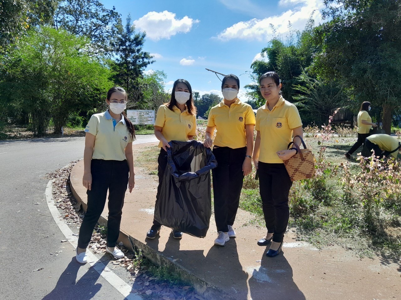 จังหวัดน่านจัดกิจกรรมเฉลิมพระเกียรติฯ เนื่องในวันคล้ายวันพระบรมราชสมภพ พระบาทสมเด็จพระบรมชนกาธิเบศร มหาภูมิพลอดุลยเดชมหาราช บรมนาถบพิตร วันพ่อแห่งชาติ
