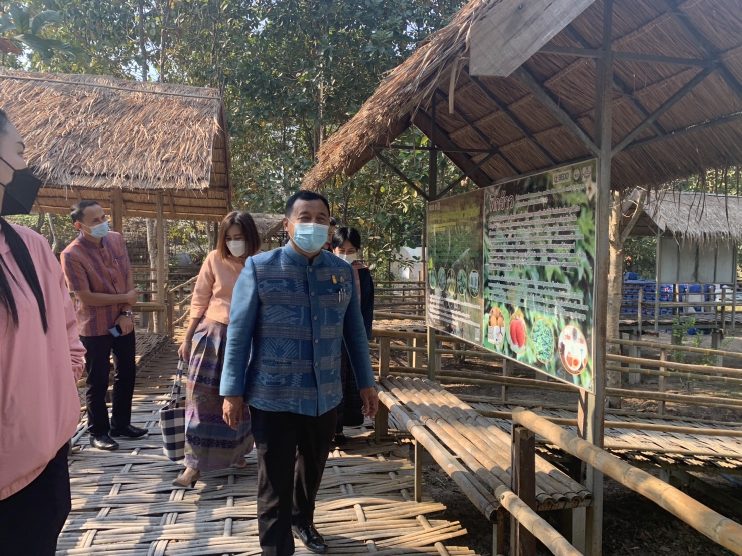 หัวหน้าผู้ตรวจราชการกรมการพัฒนาชุมชน เยี่ยมเยือนให้กำลังใจกลุ่มวิสาหกิจชุมชนชีววิถีตำบลบ้านน้ำเกี๋ยน อำเภอภูเพียง จังหวัดน่าน