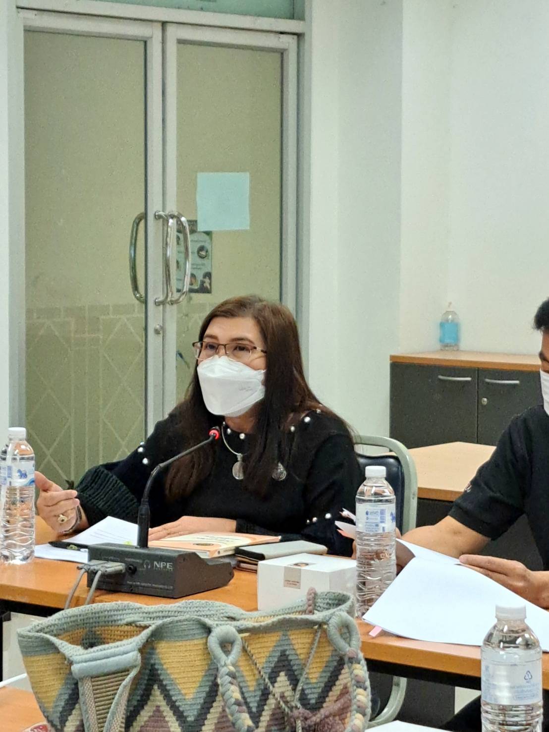 ประชุมคณะกรรมการประกวดออกแบบผลิตภัณฑ์ผ้าทอเมืองน่าน ผลิตภัณฑ์เสื้อผ้าสำเร็จรูปสุภาพบุรุษ สุภาพสตรี และผ้าลายพระราชทาน “ผ้าลายขิดนารีรัตนราชกัญญา” จังหวัดน่าน ในงานประจำปีของดีเมืองน่าน ประจำปี 2566