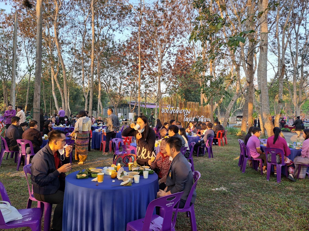 ร่วมกิจกรรมสภากาแฟจังหวัดน่าน ประจำเดือน มกราคม 2566 เพื่อหารือข้อราชการบรรยากาศยามเช้า ณ โครงการทหารพันธุ์ดีน่าน