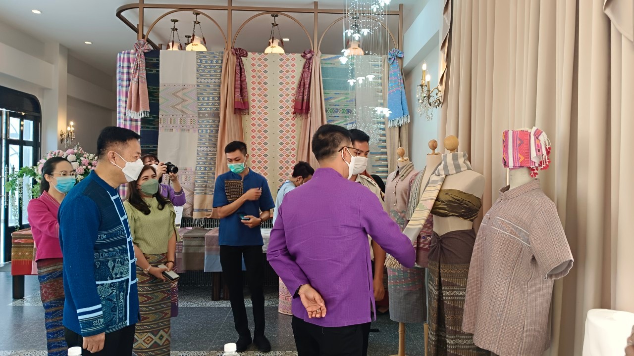 จังหวัดน่าน ประกวดออกแบบผลิตภัณฑ์ผ้าทอเมืองน่าน ในงานประจำปีและของดีเมืองน่าน ประจำปี 2566