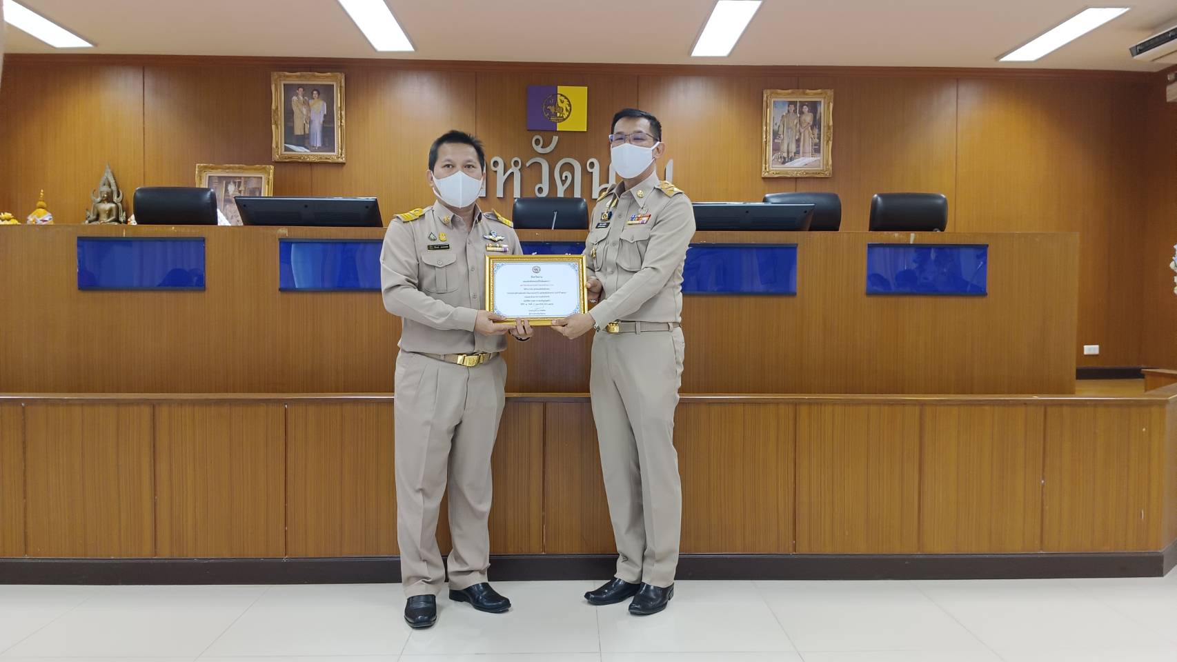 จังหวัดน่าน มอบรางวัลการประกวดร้านนิทรรศการงานประจำปี และของดีเมืองน่าน ประจำปี 2566