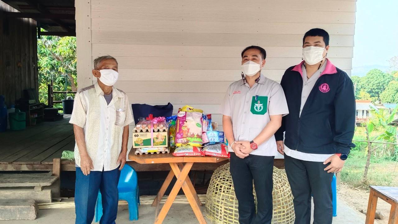 พช.น่าน : ผู้ว่าราชการจังหวัดน่าน เยี่ยมบ้านครัวเรือนยากจน ในพื้นที่อำเภอ จังหวัดน่าน