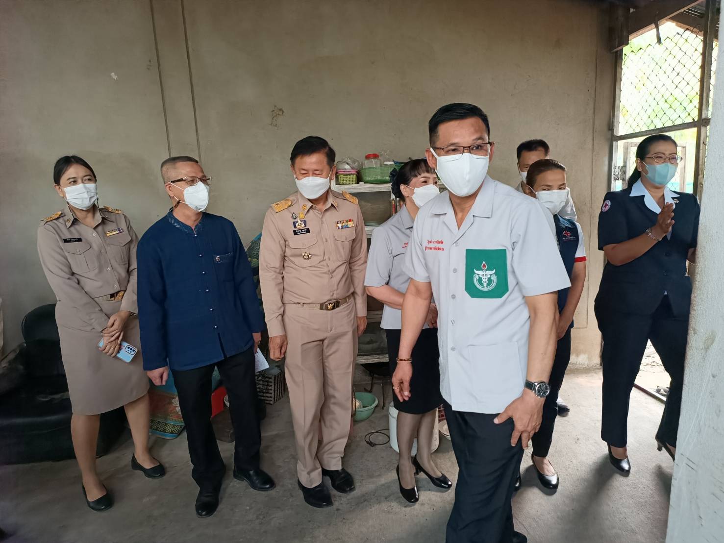 ผู้ว่าราชการจังหวัดน่าน มอบเครื่องอุปโภคบริโภค/ถุงยังชีพ และเยี่ยมบ้านครัวเรือนยากจนเป้าหมาย TPMAP ในพื้นที่อำเภอเชียงกลาง จังหวัดน่าน