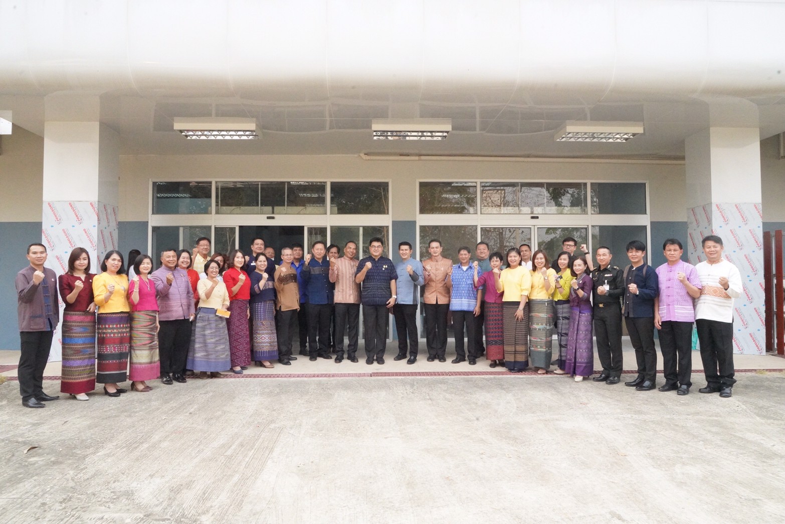 รองอธิบดีกรมการพัฒนาชุมชน ติดตามการดำเนินงานวิสาหกิจชุมชนศูนย์กระจายและจำหน่ายผลิตภัณฑ์ชุมชนน่าน